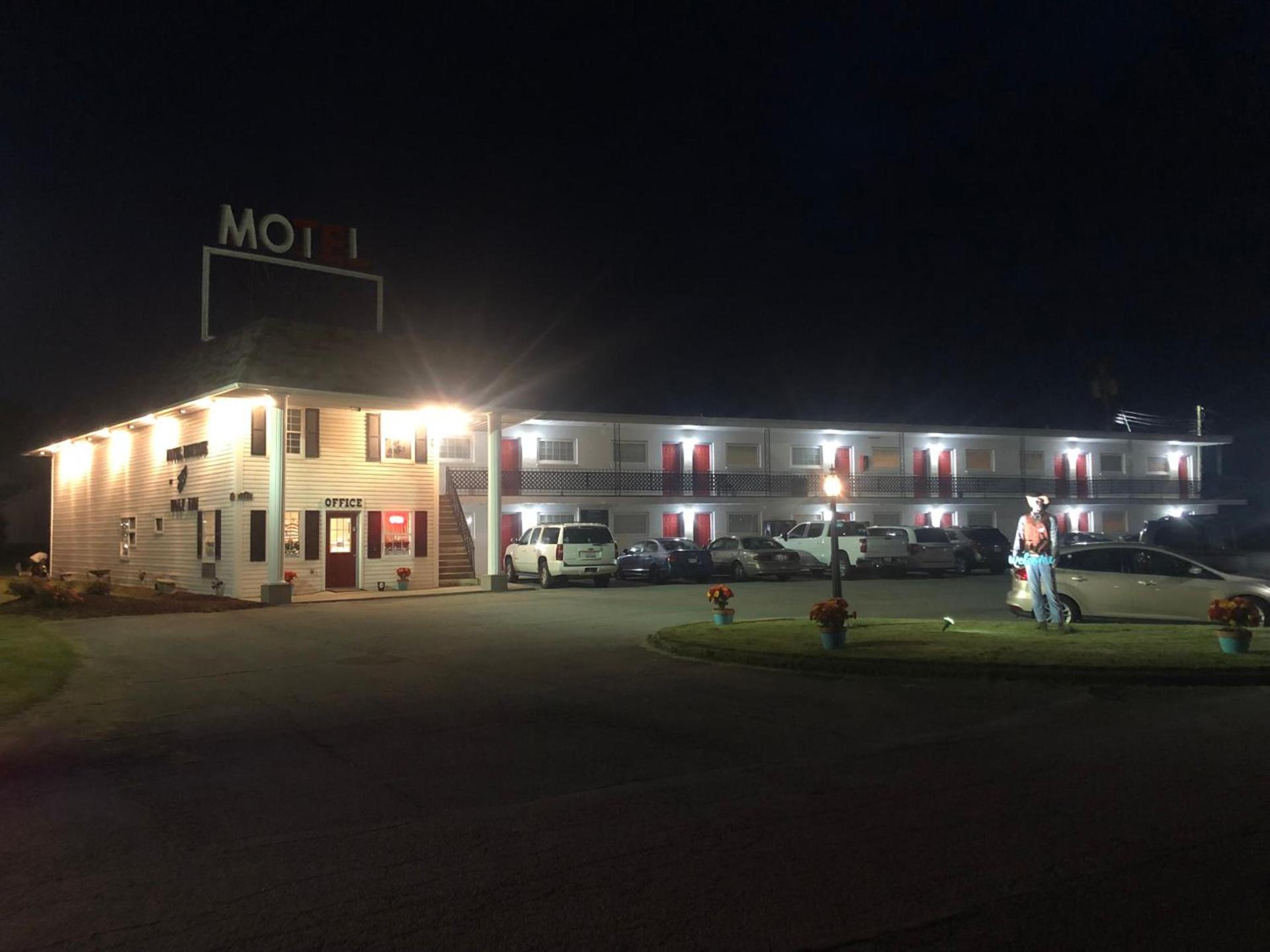 Motel Boutique by Wolf Inn photo 10