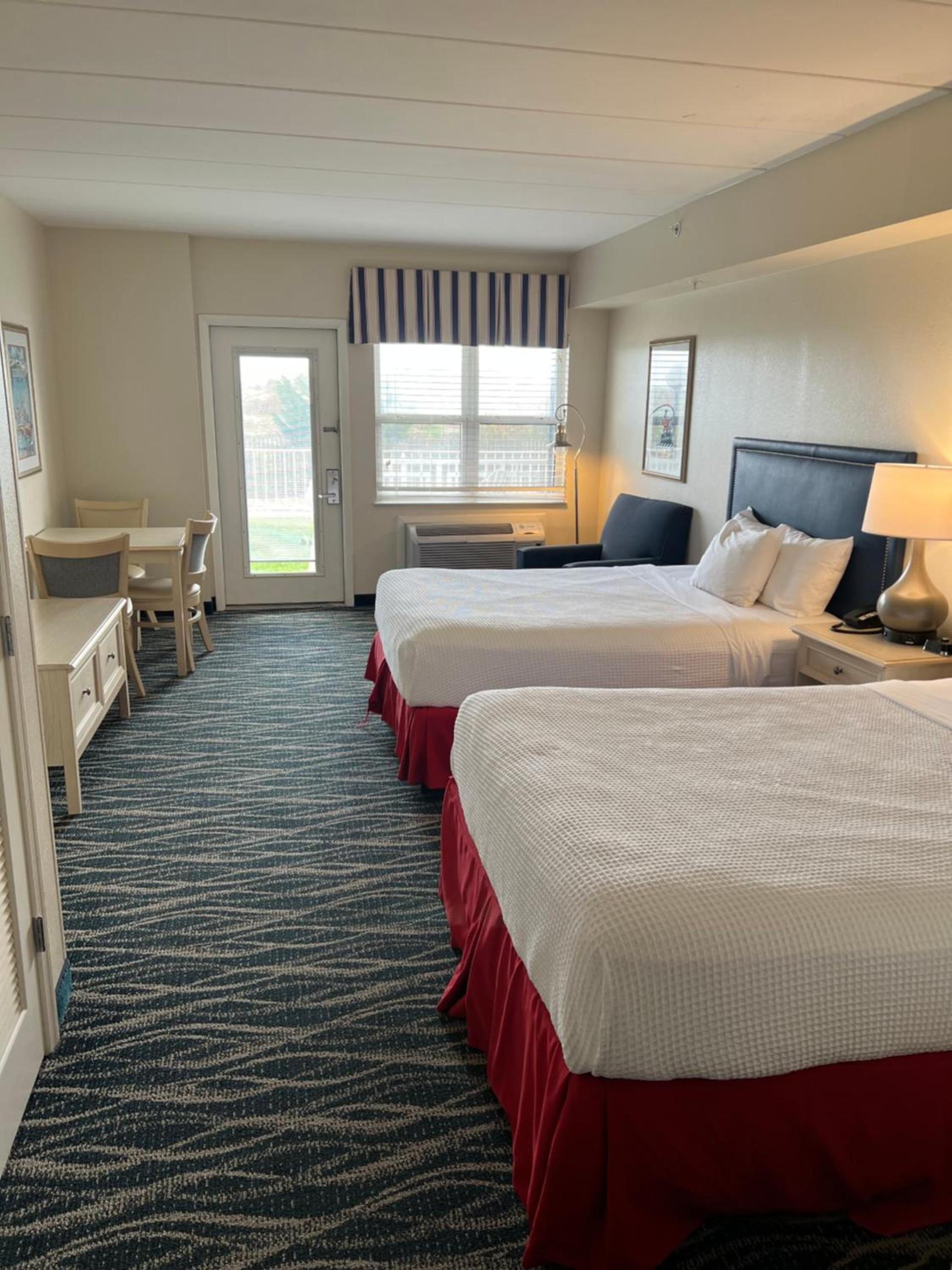 Dunes Suites Oceanfront photo 10