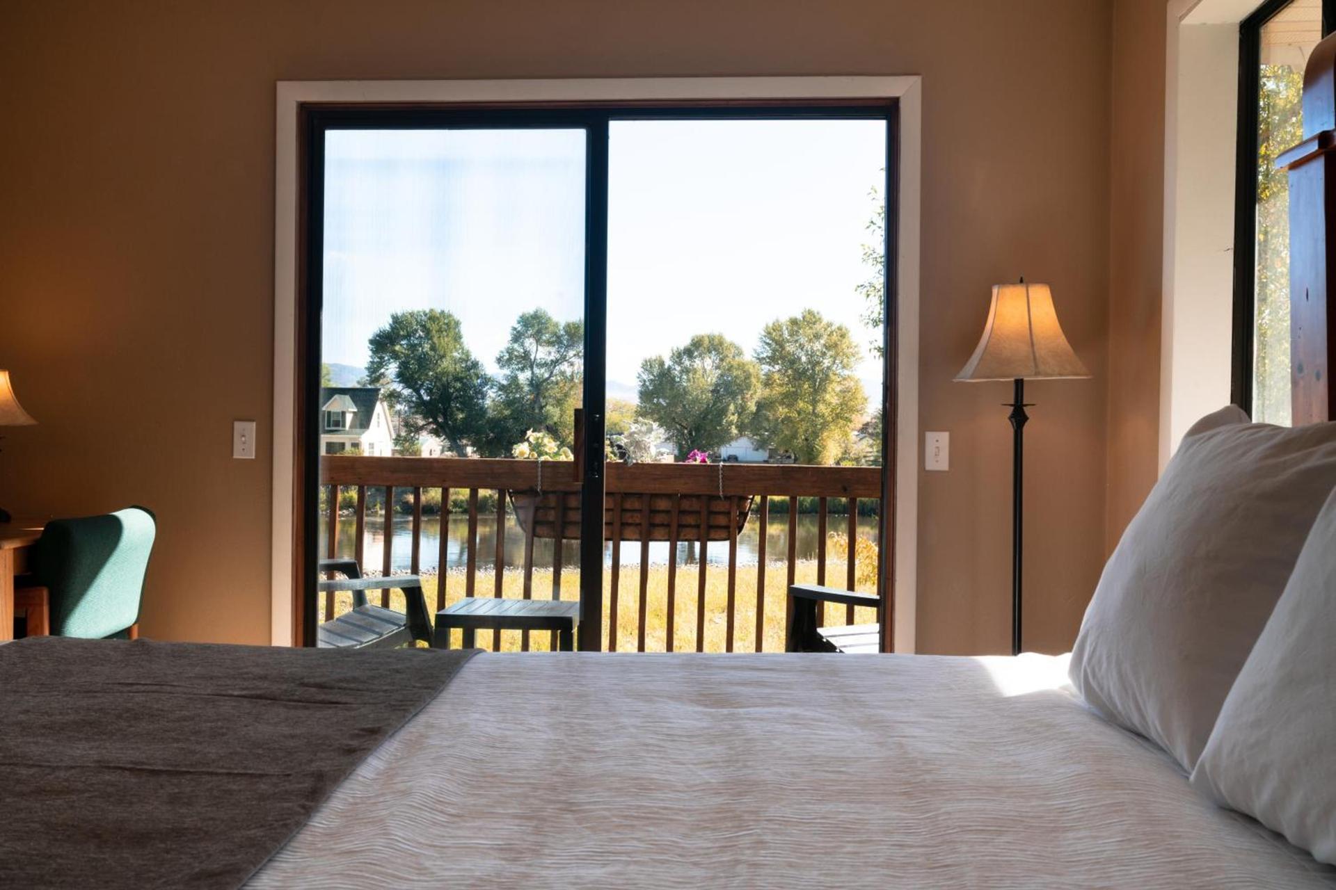 Riviera Motor Lodge photo 22