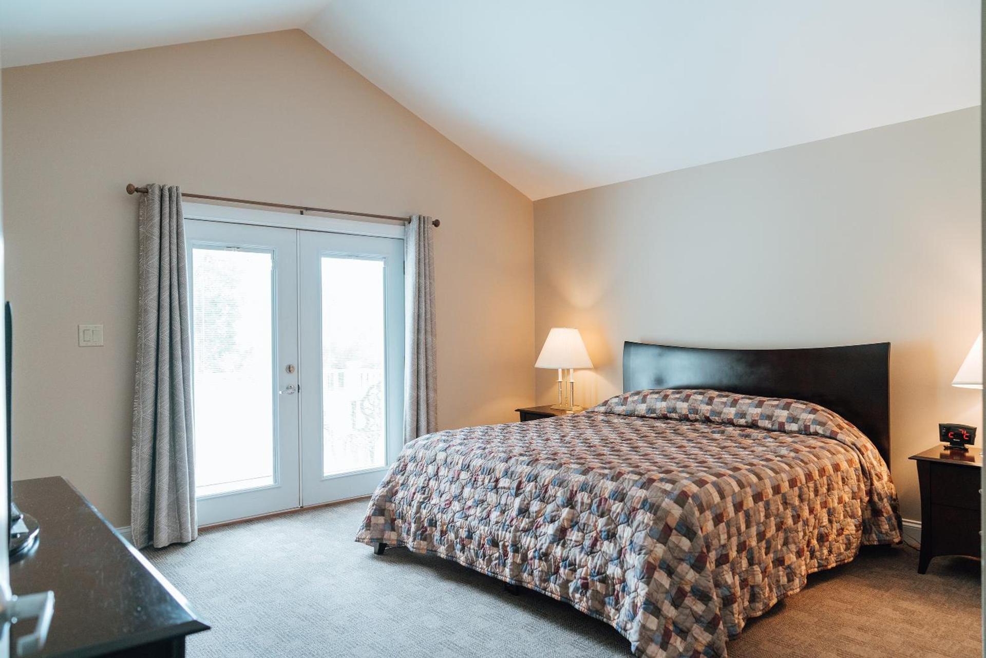 Skaneateles Suites photo 23