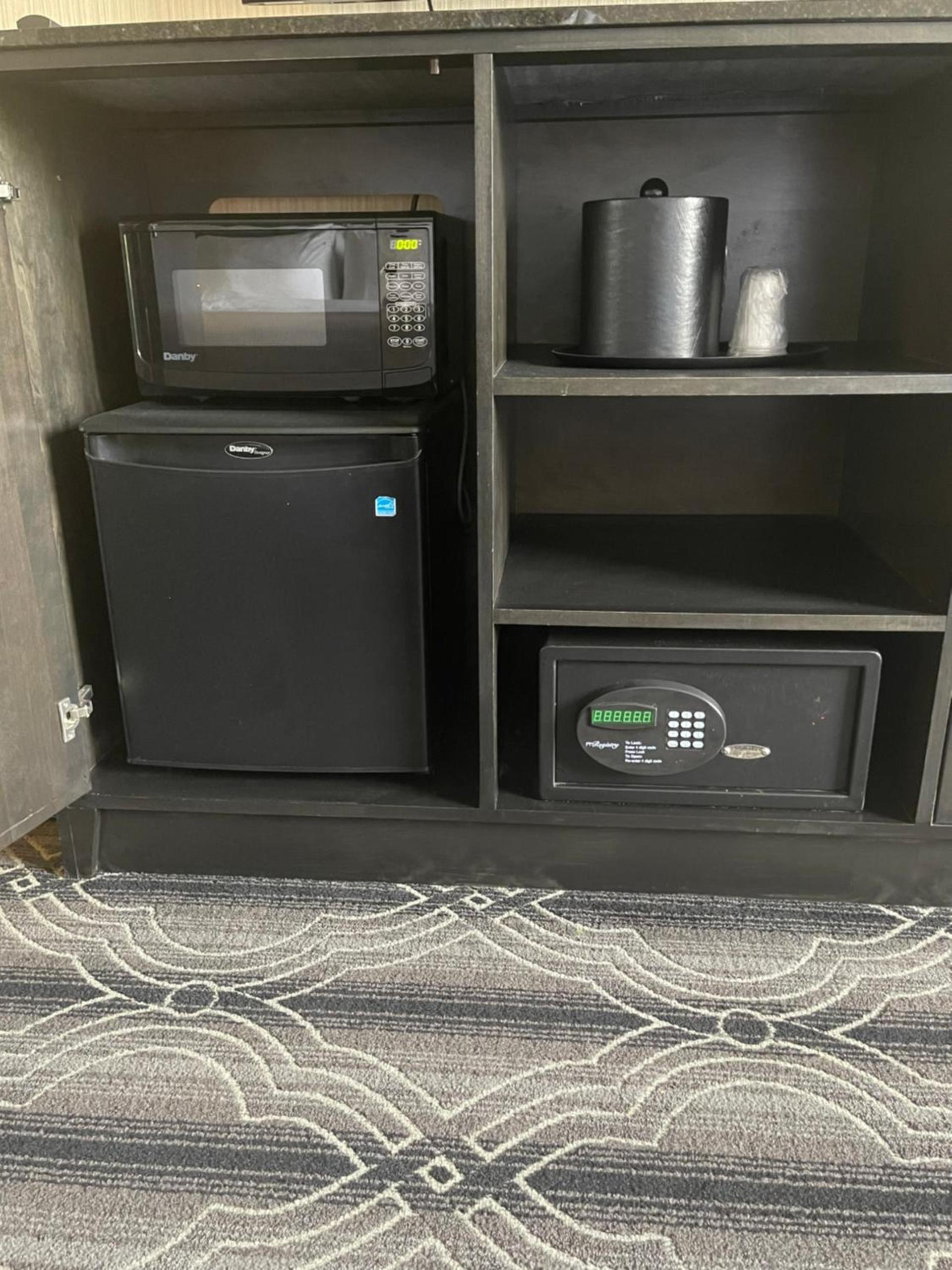 Grand Laurel Hotel photo 21