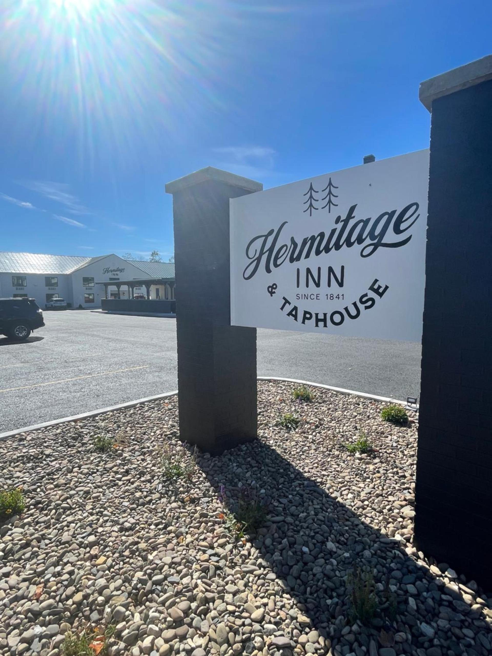 The Hermitage Inn and Taphouse photo 2