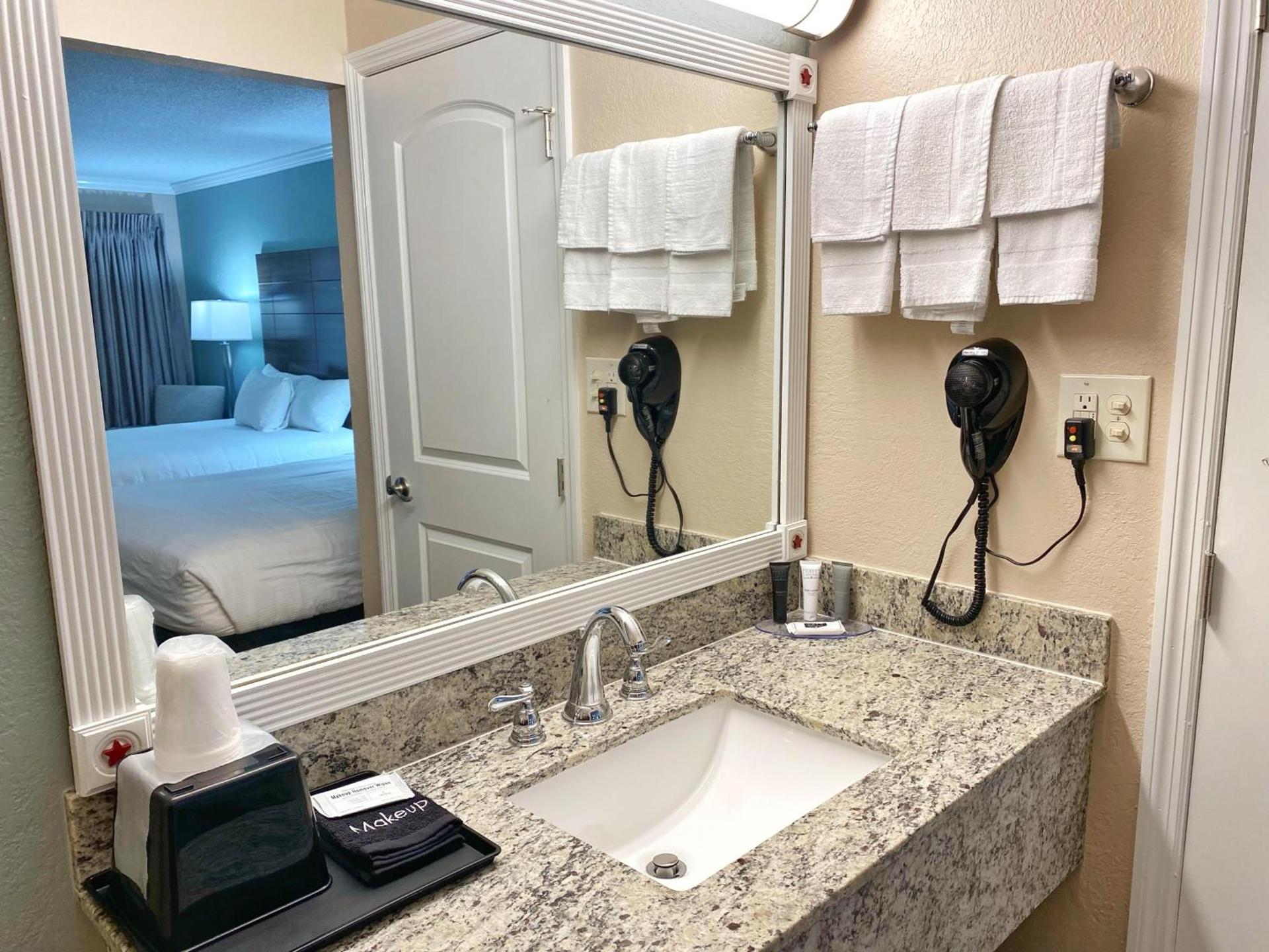 Roadstar Hotel Zephyrhills photo 37