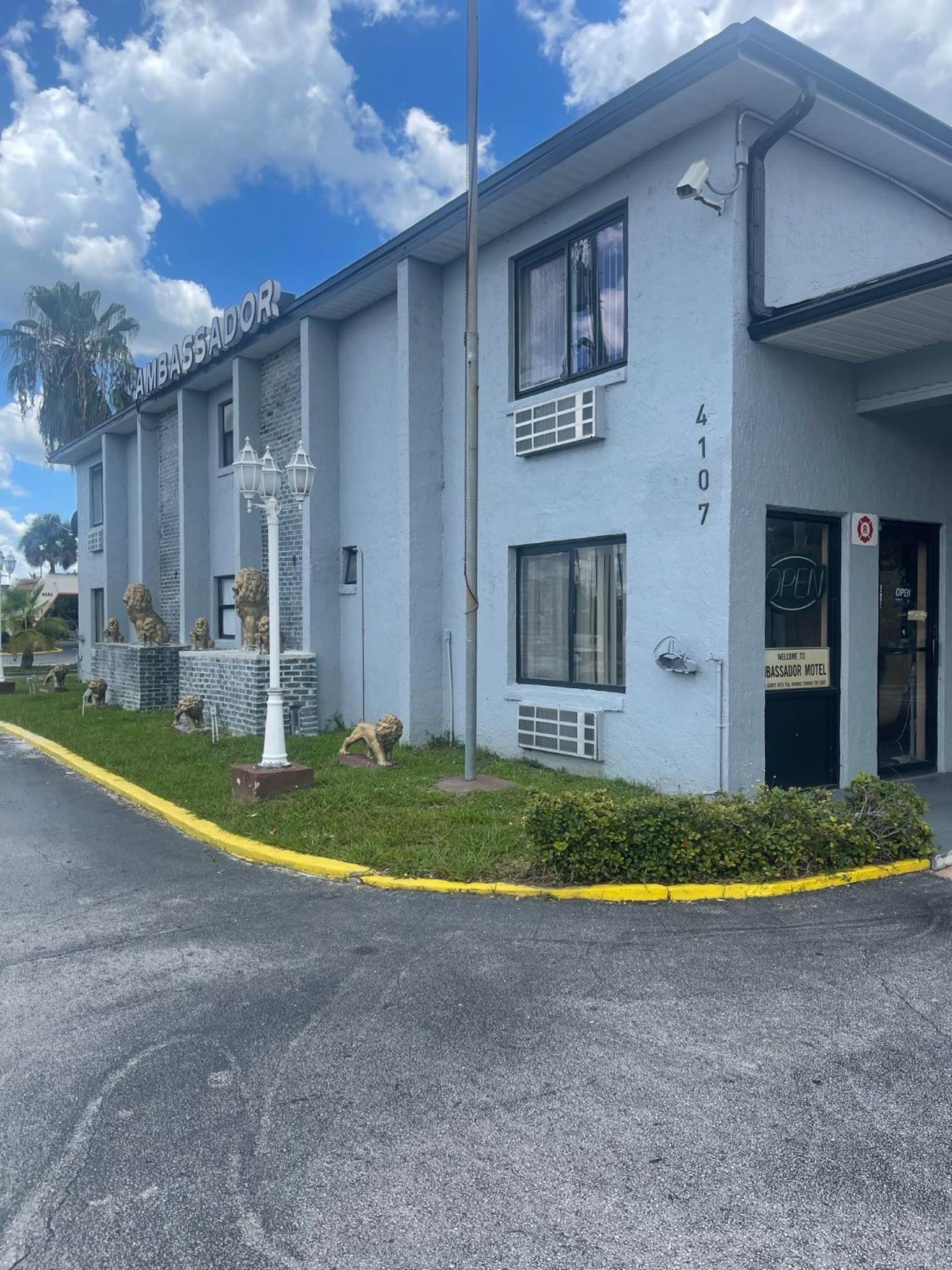 Ambassador Inn photo 2
