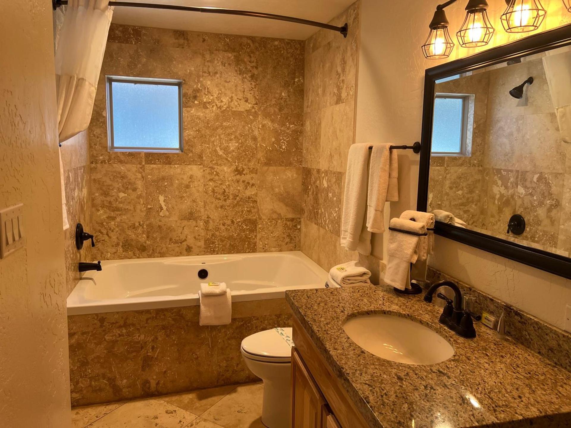 TimberLodge Inn photo 5