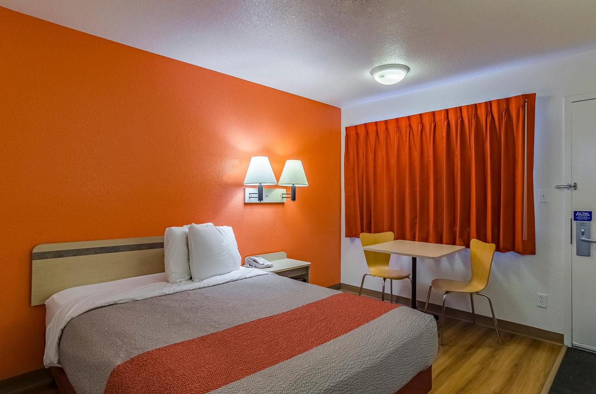 Motel 6 Cheyenne, WY photo 14