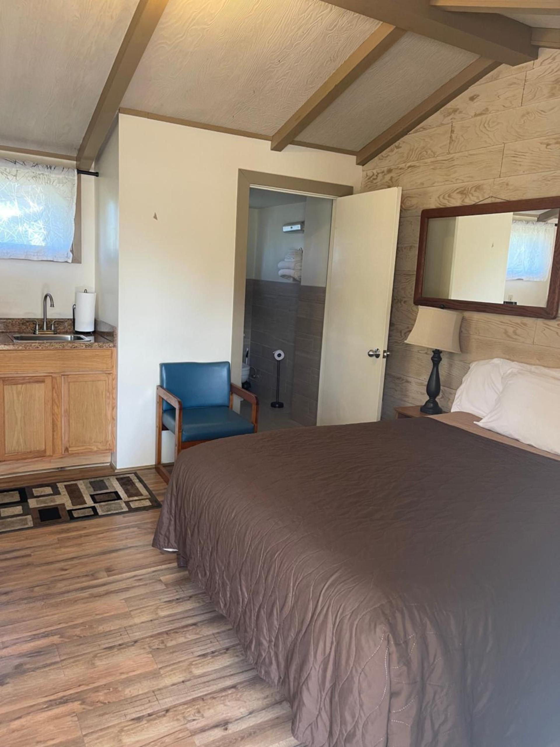 Woodland Motor Lodge photo 11