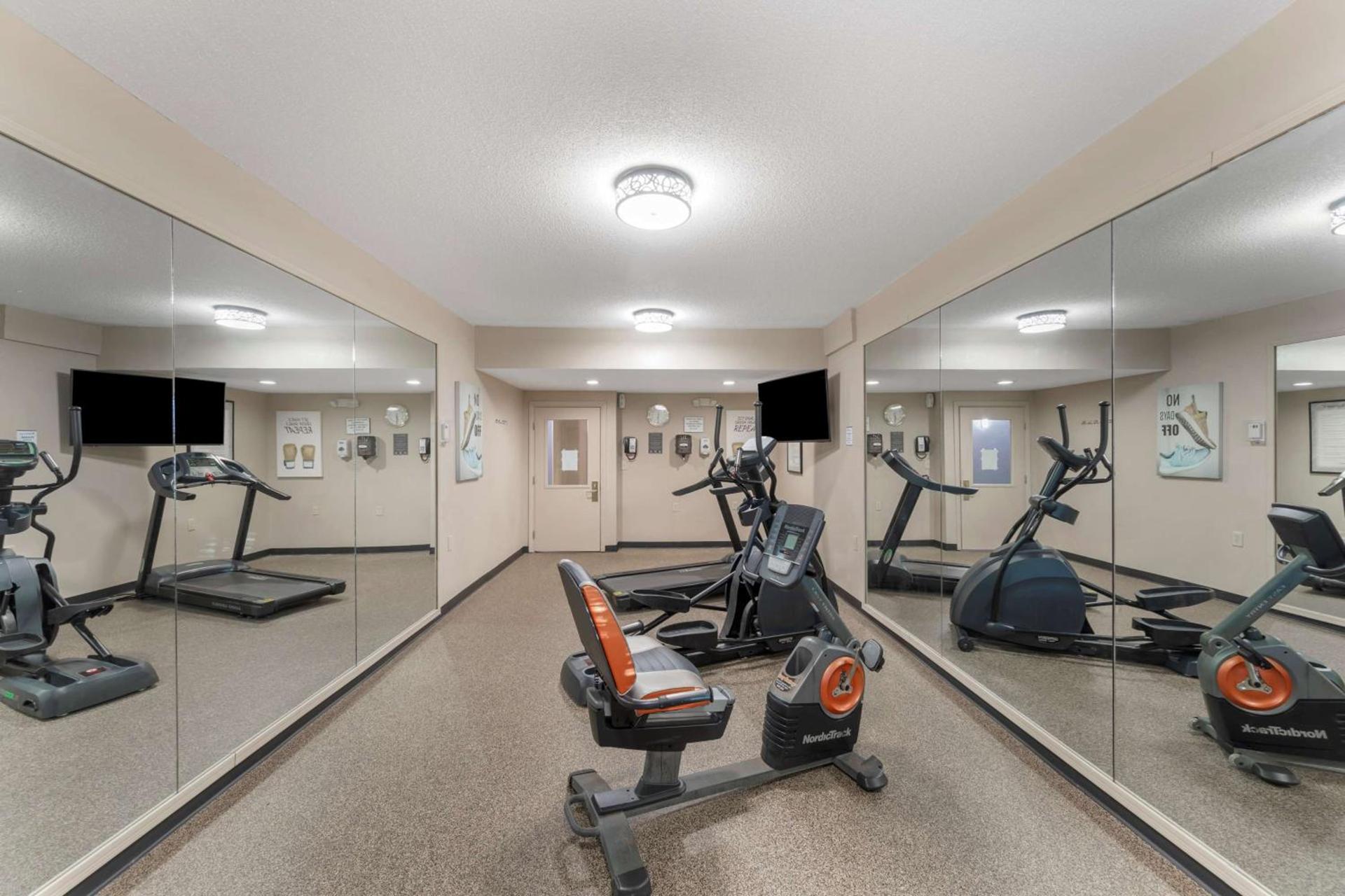 Best Western Plus Russellville Hotel & Suites photo 40