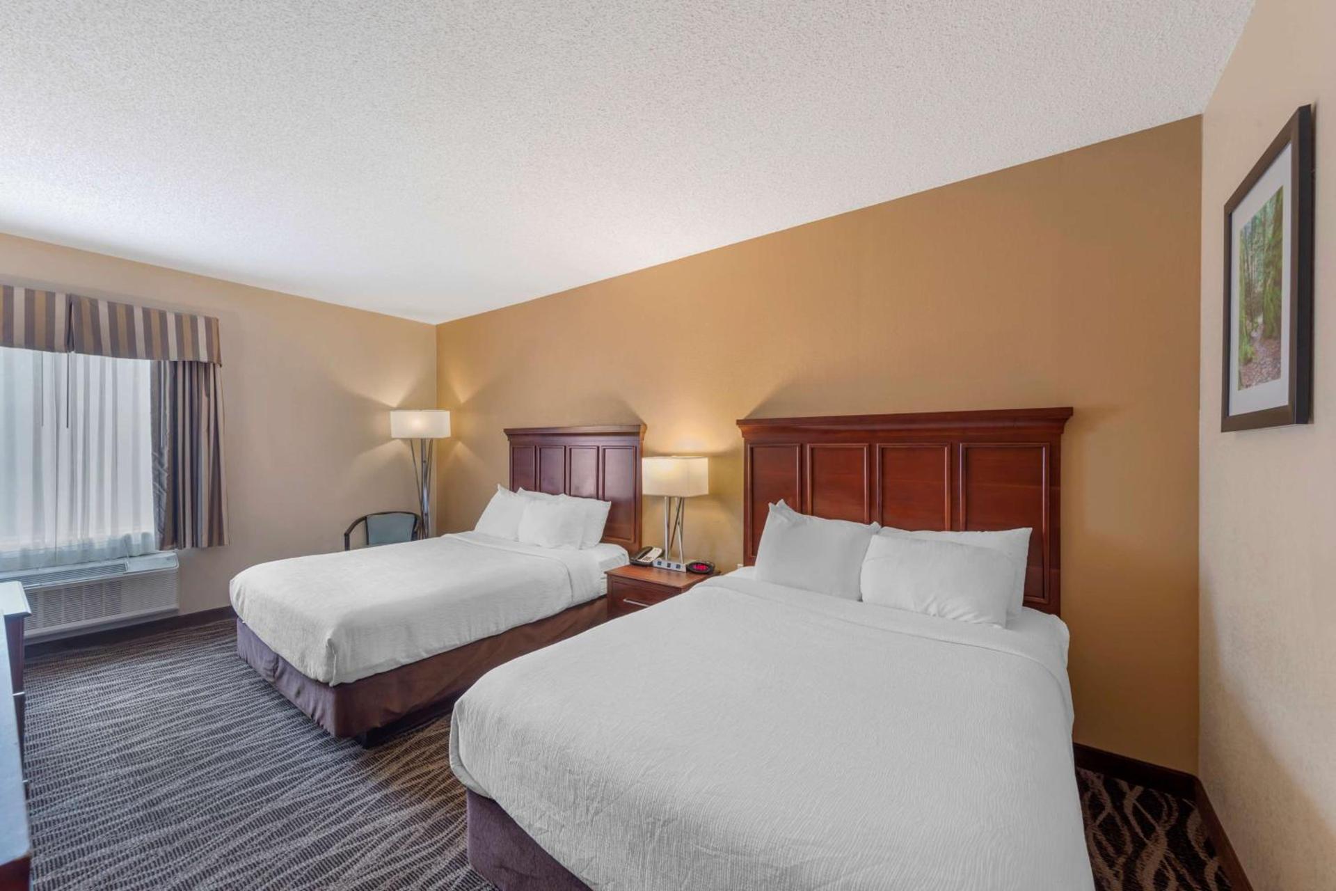 Best Western Plus Russellville Hotel & Suites photo 9