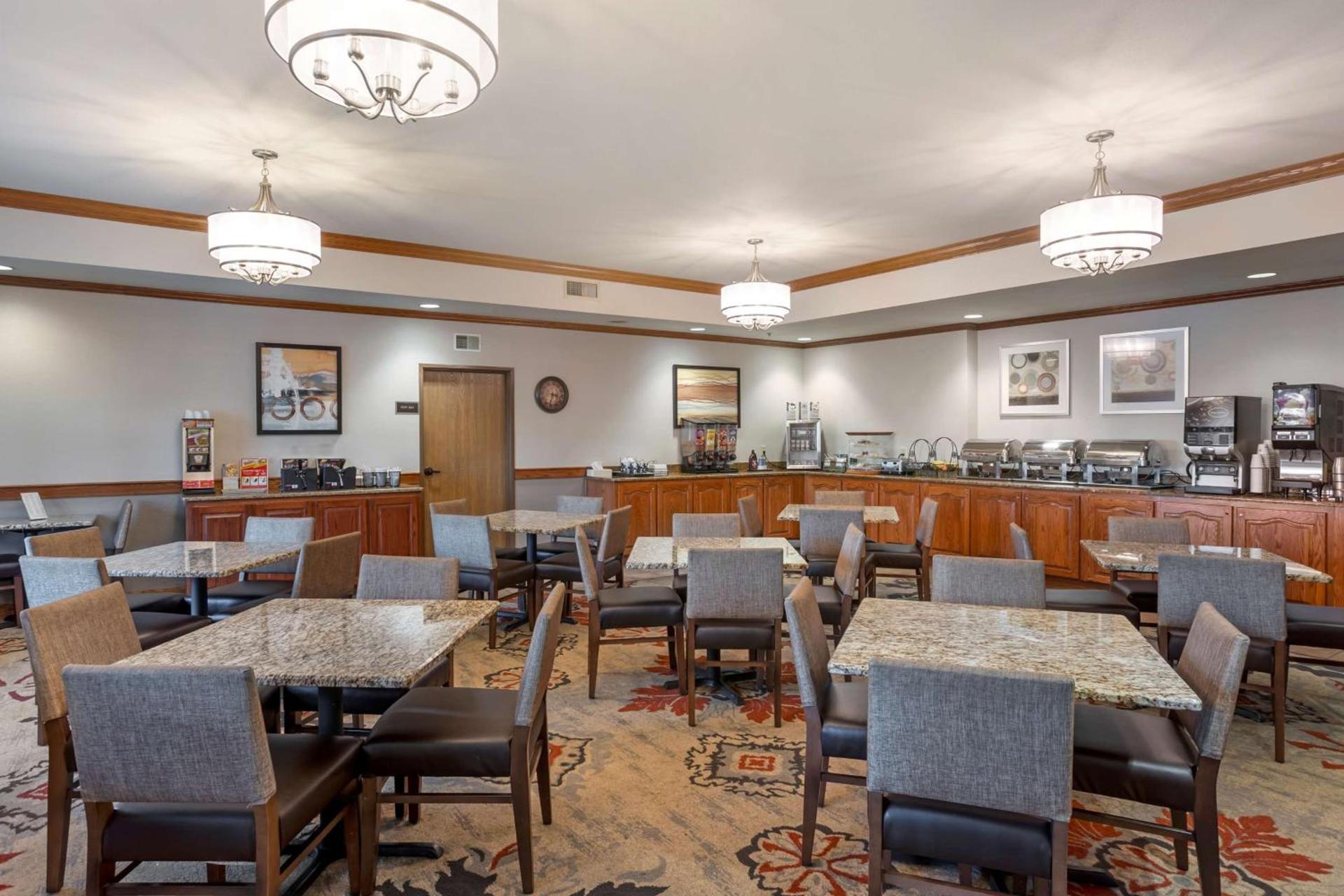 Best Western Plus Capital Inn photo 37