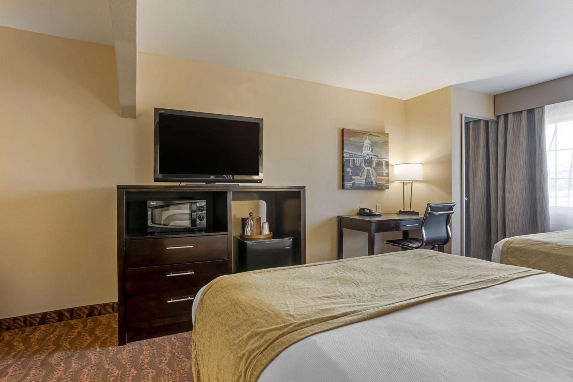 Best Western Plus Capital Inn photo 20