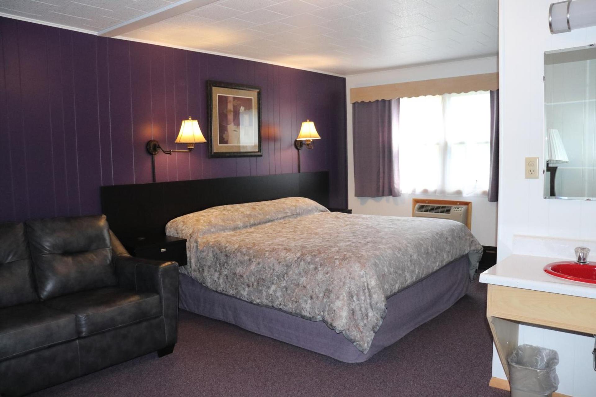 Cedars Motel photo 55