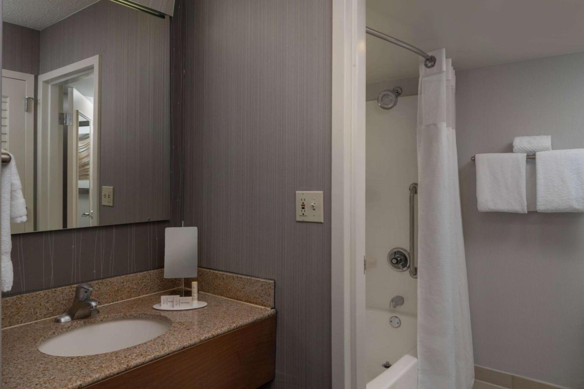Sonesta Select Chattanooga Hamilton Place photo 12