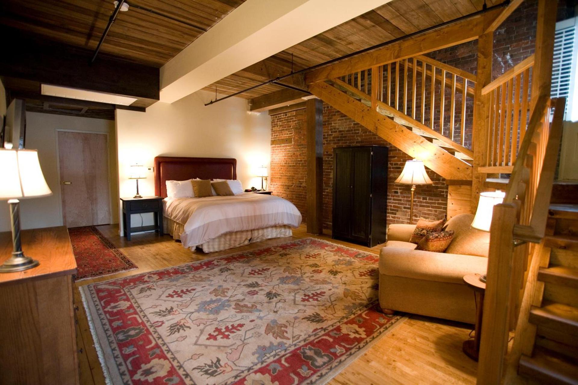 The Common Man Inn & Restaurant photo 55