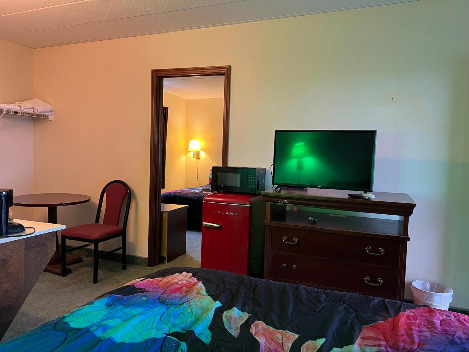 Motel Boutique by Wolf Inn photo 24