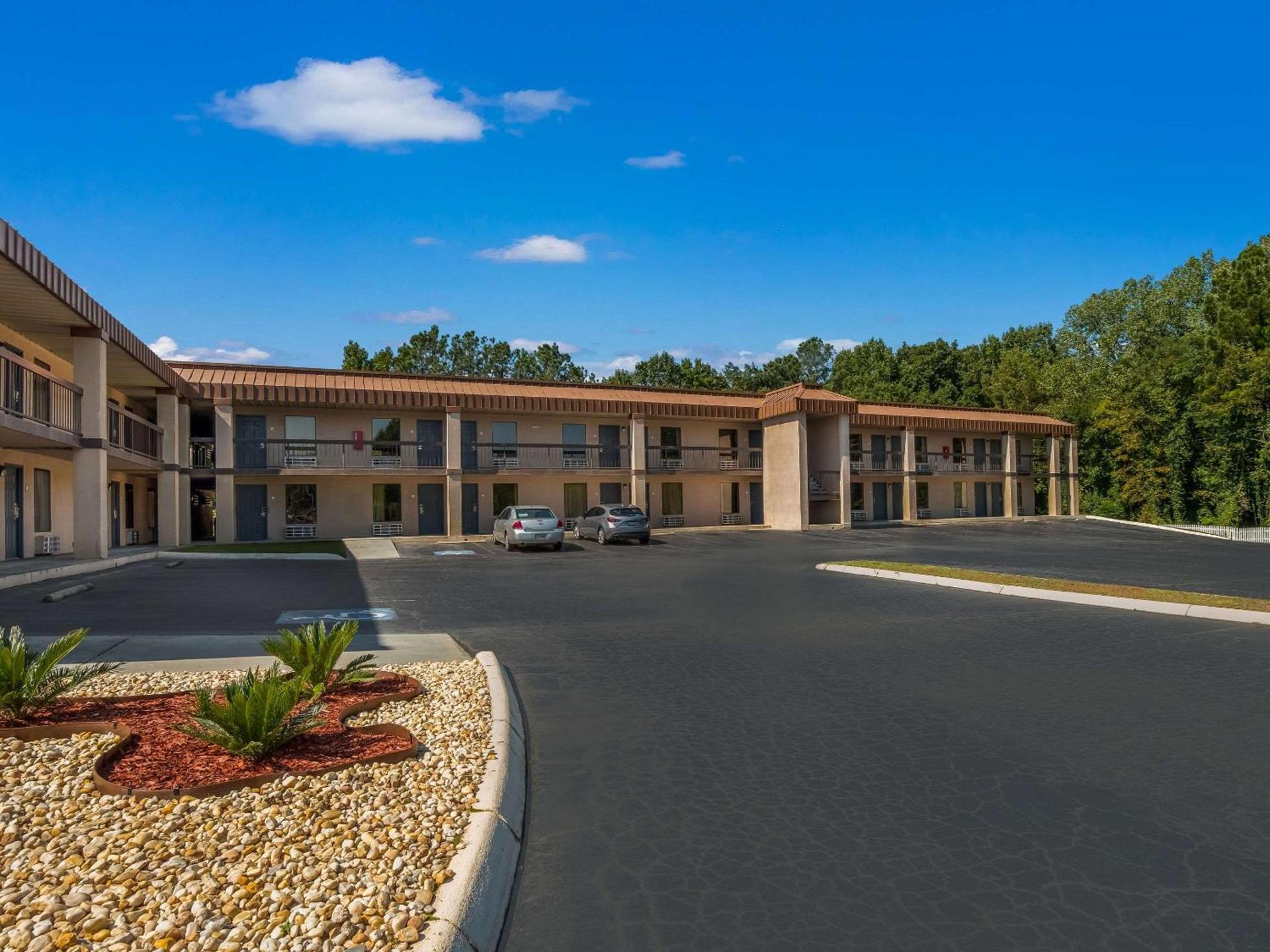 Rodeway Inn Greenwood photo 4