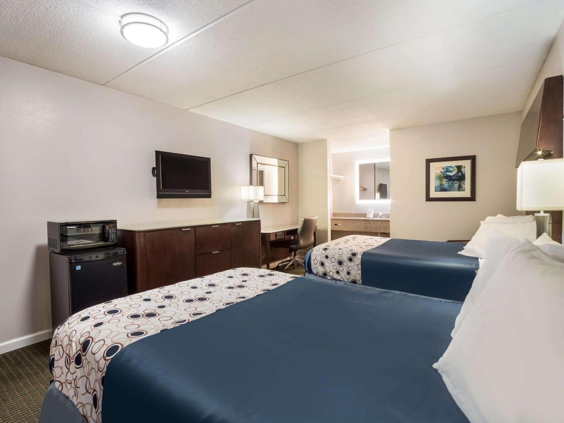 Rodeway Inn Greenwood photo 8