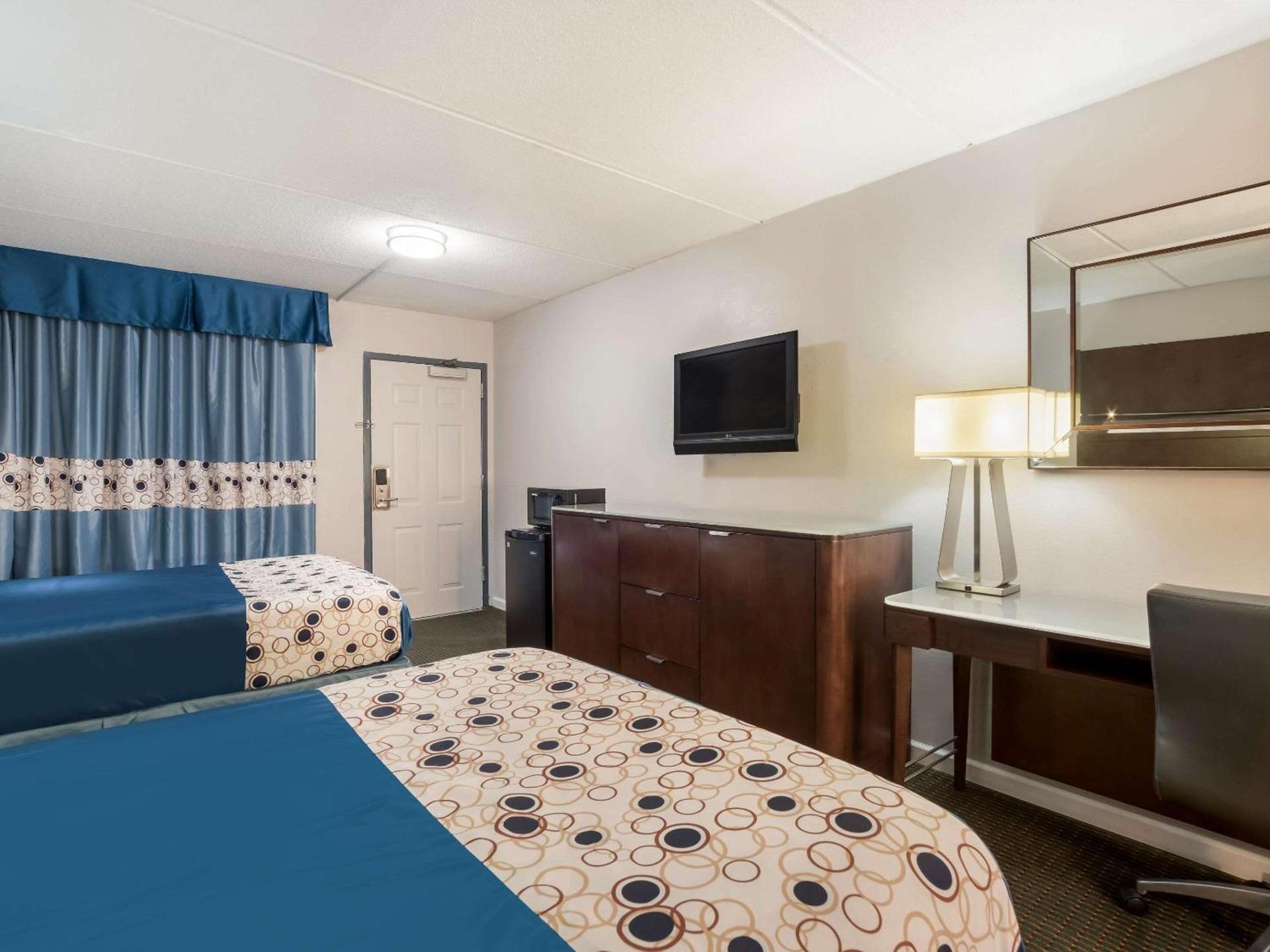 Rodeway Inn Greenwood photo 10