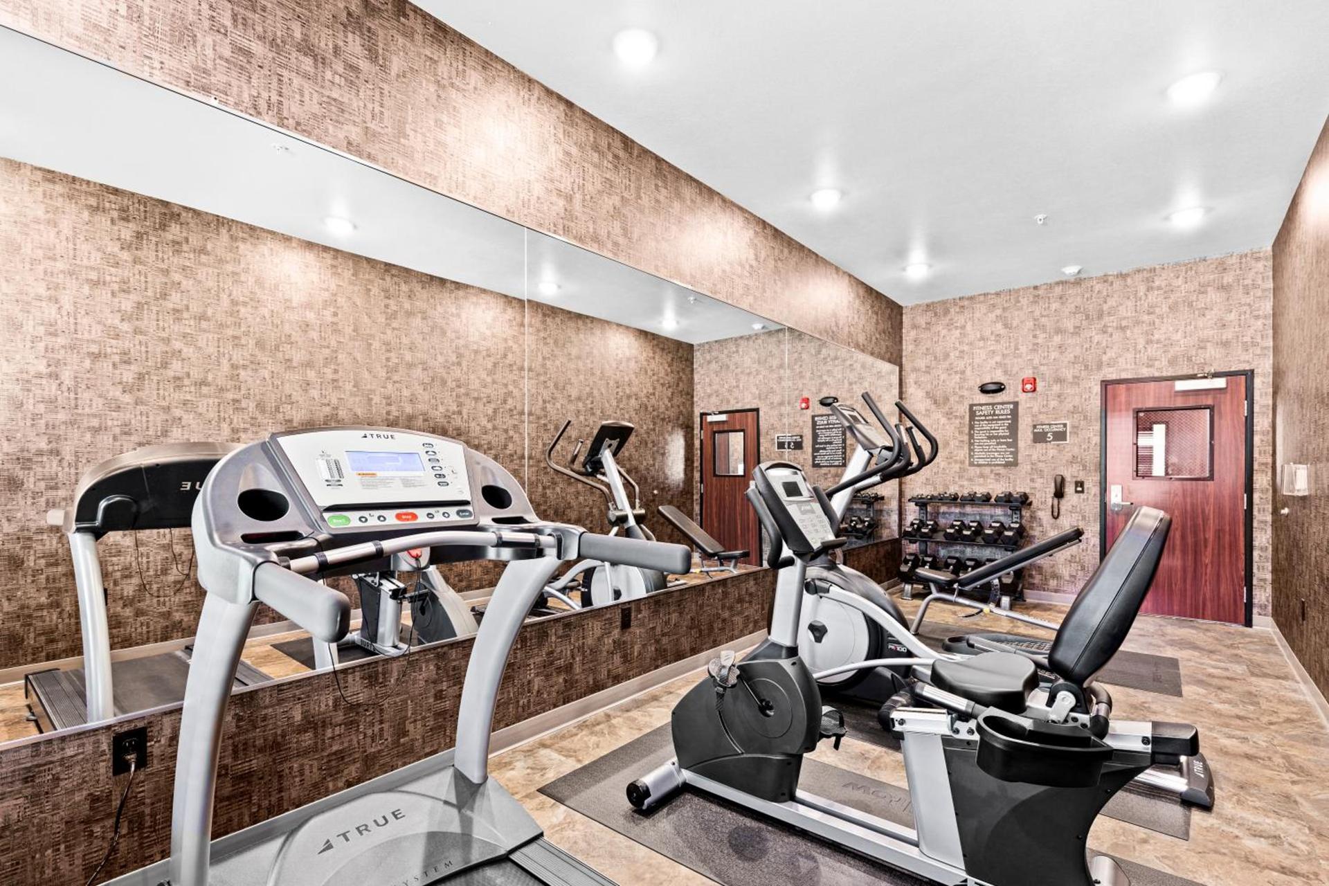 Cobblestone Hotel & Suites - Superior Duluth photo 15