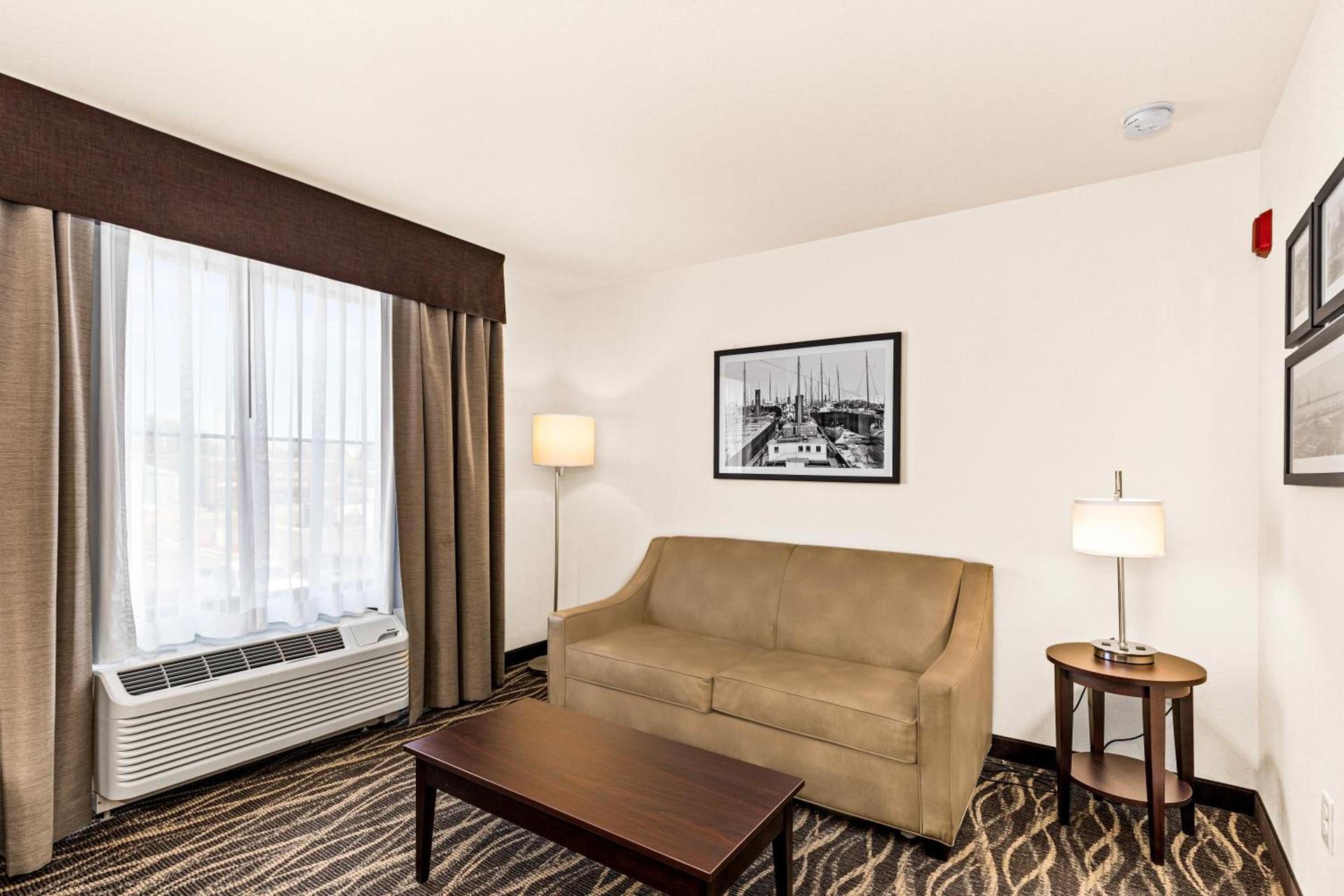 Cobblestone Hotel & Suites - Superior Duluth photo 22