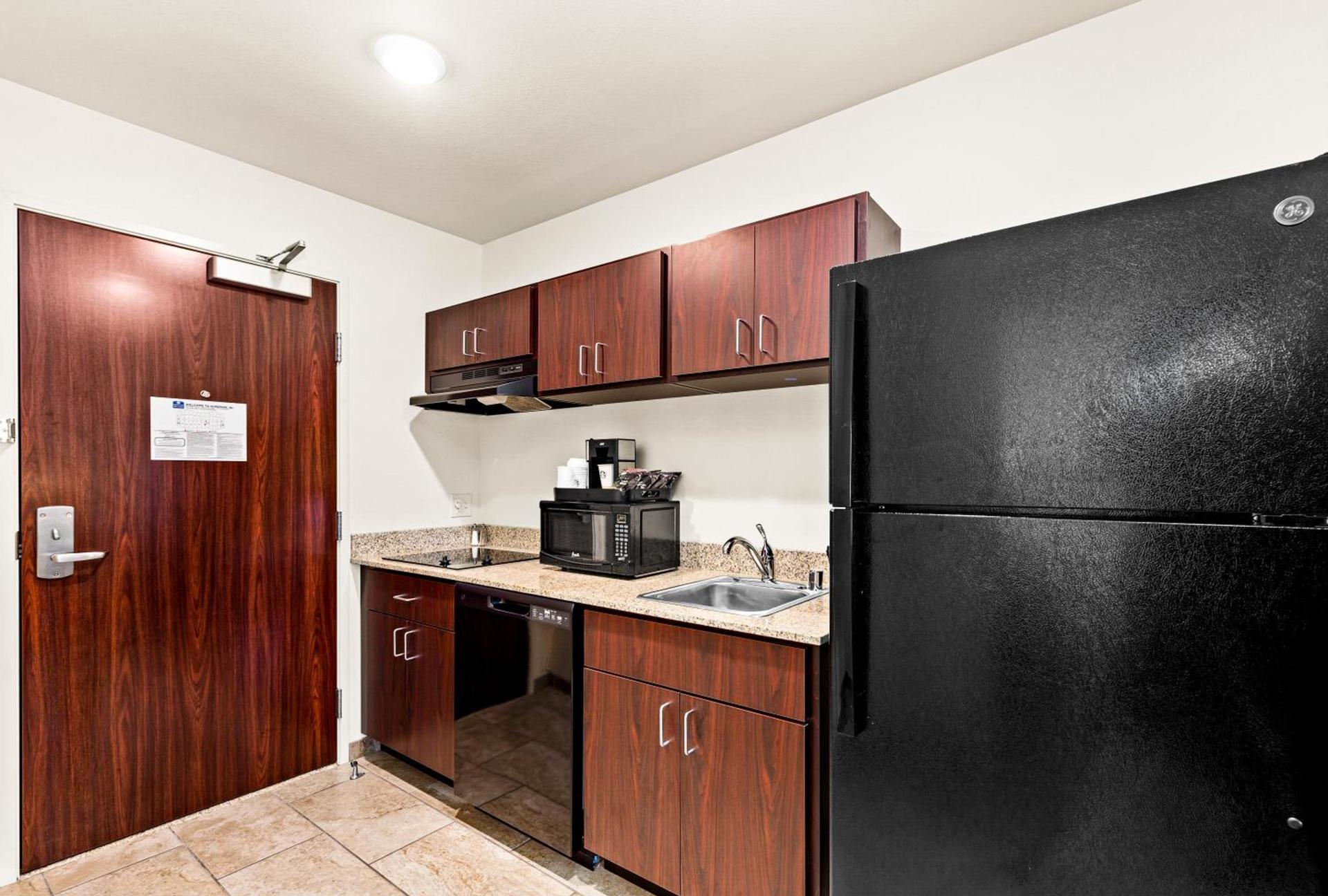 Cobblestone Hotel & Suites - Superior Duluth photo 20