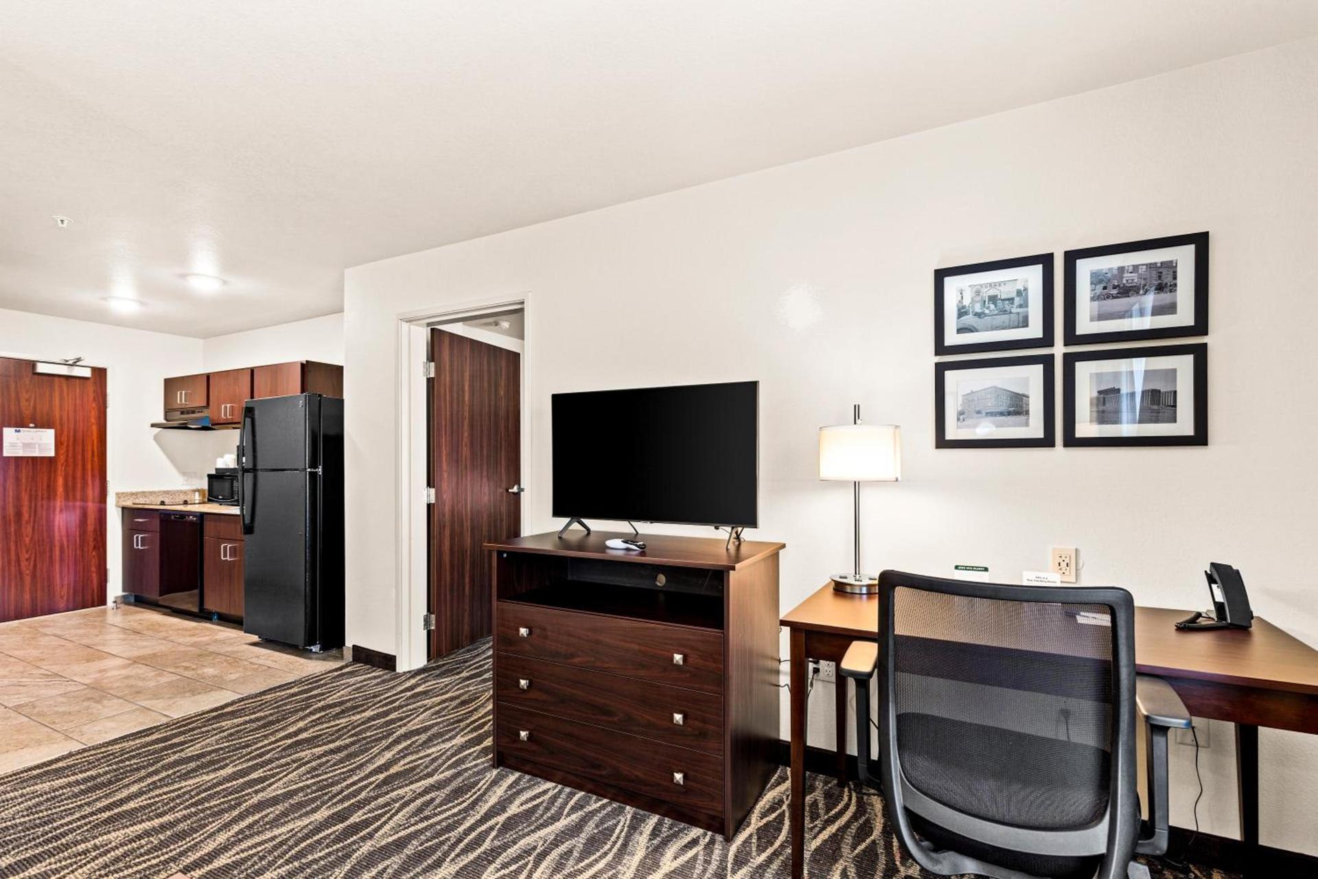 Cobblestone Hotel & Suites - Superior Duluth photo 19