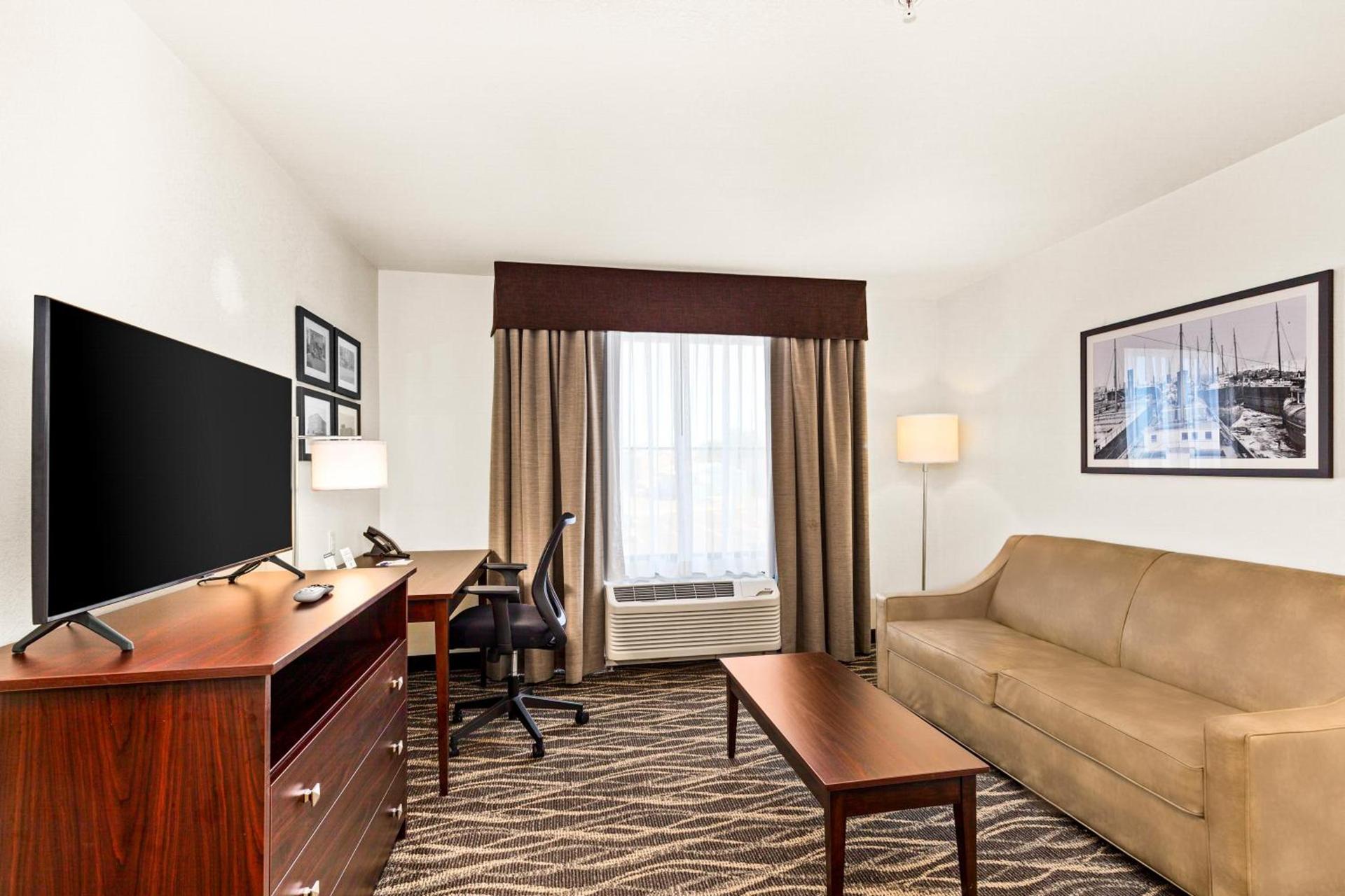 Cobblestone Hotel & Suites - Superior Duluth photo 21