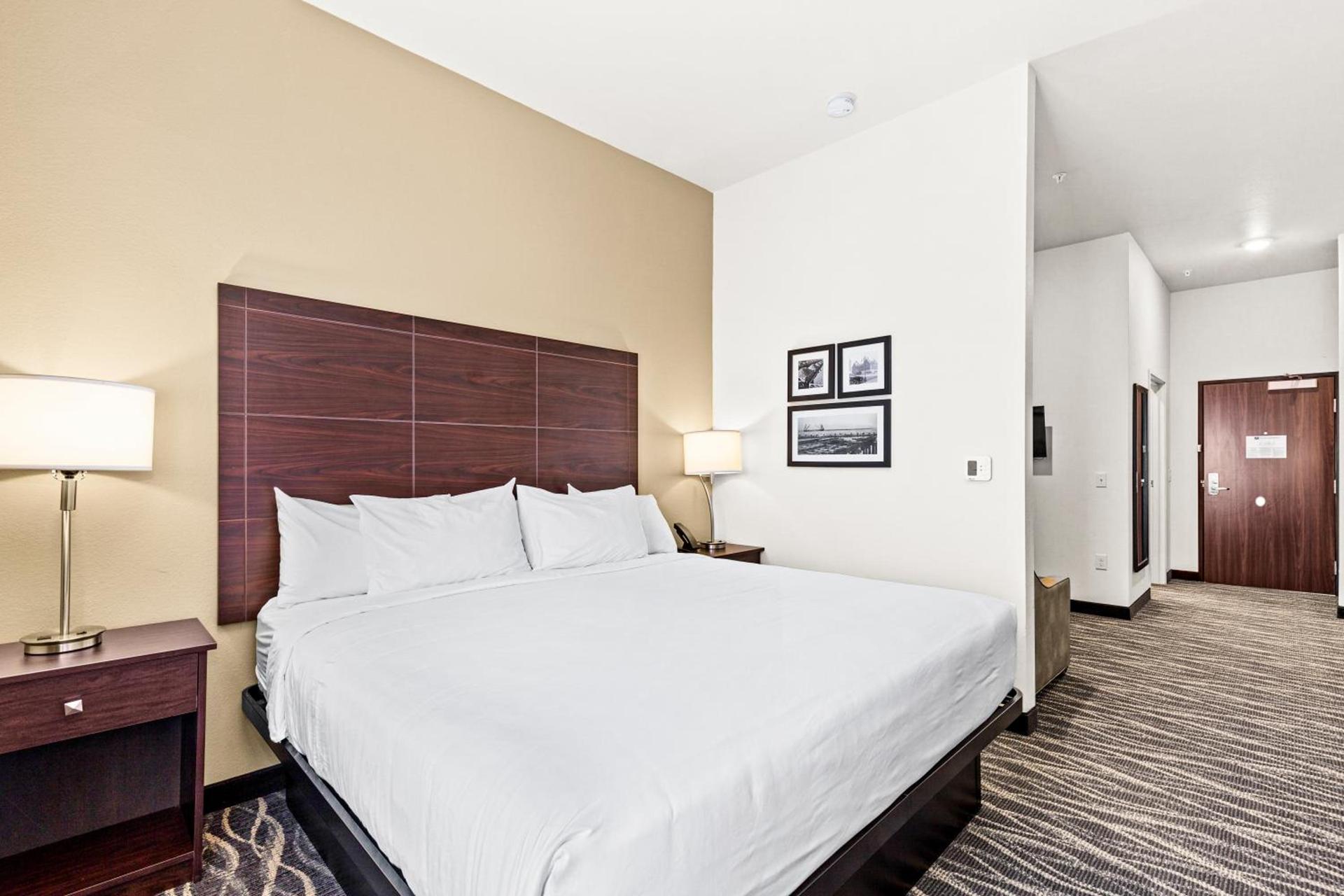 Cobblestone Hotel & Suites - Superior Duluth photo 45