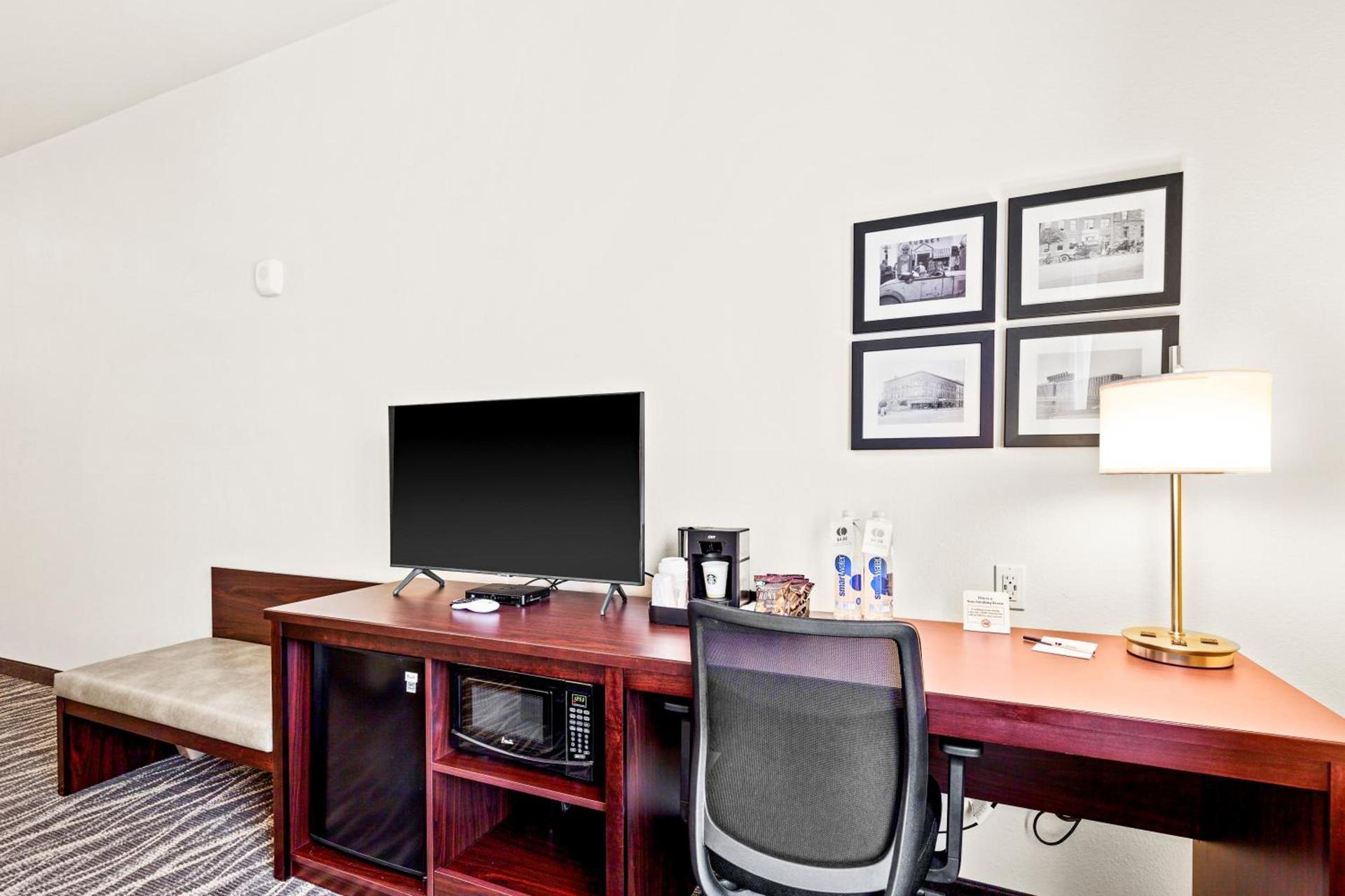 Cobblestone Hotel & Suites - Superior Duluth photo 41