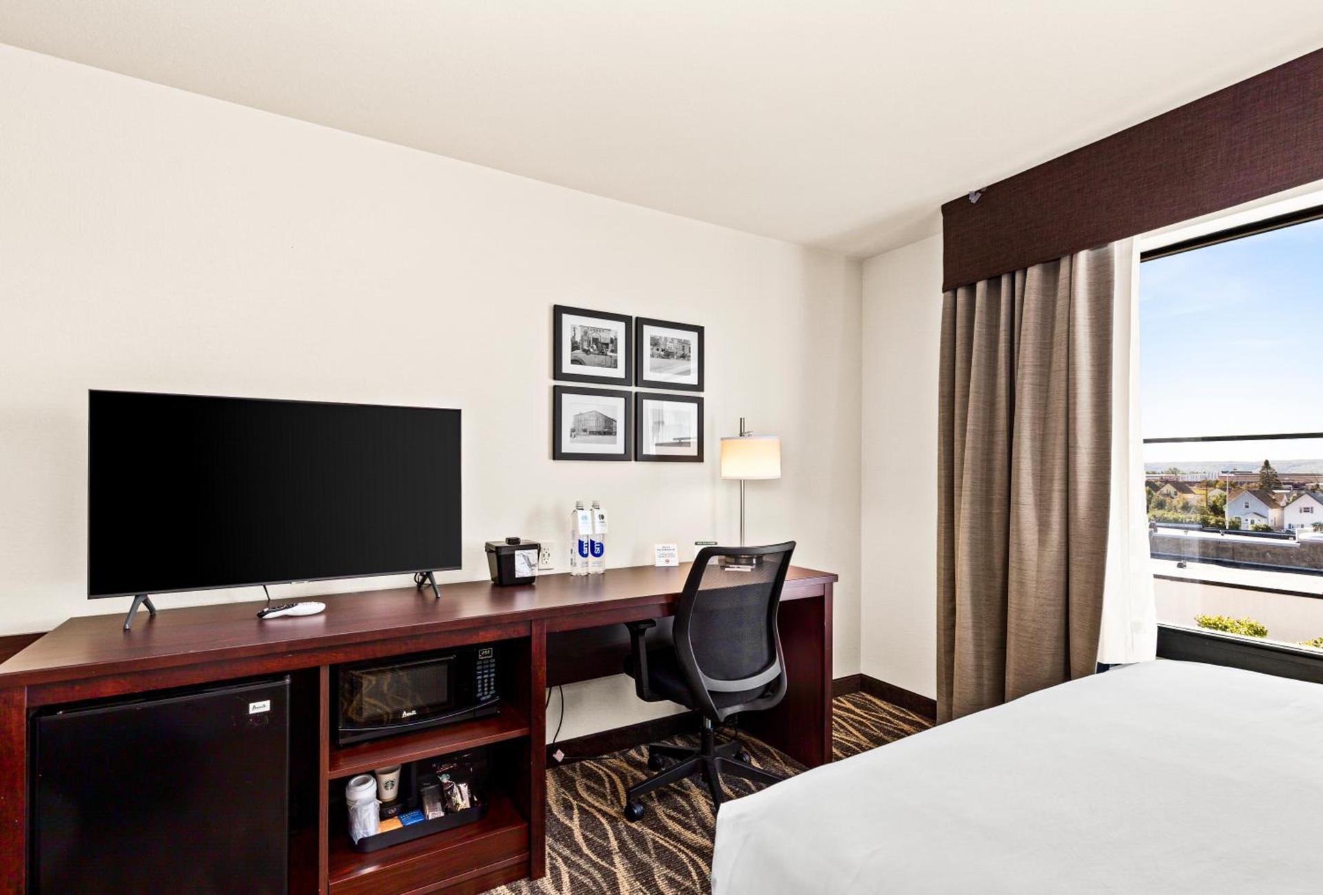 Cobblestone Hotel & Suites - Superior Duluth photo 52