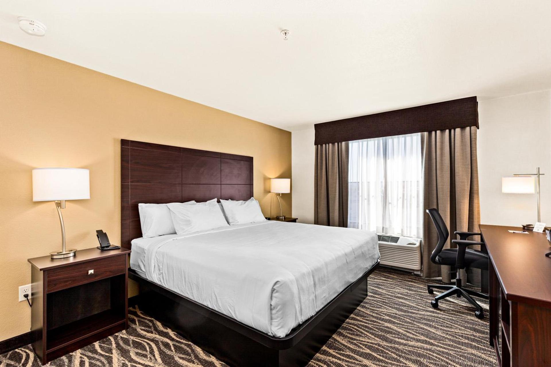 Cobblestone Hotel & Suites - Superior Duluth photo 47
