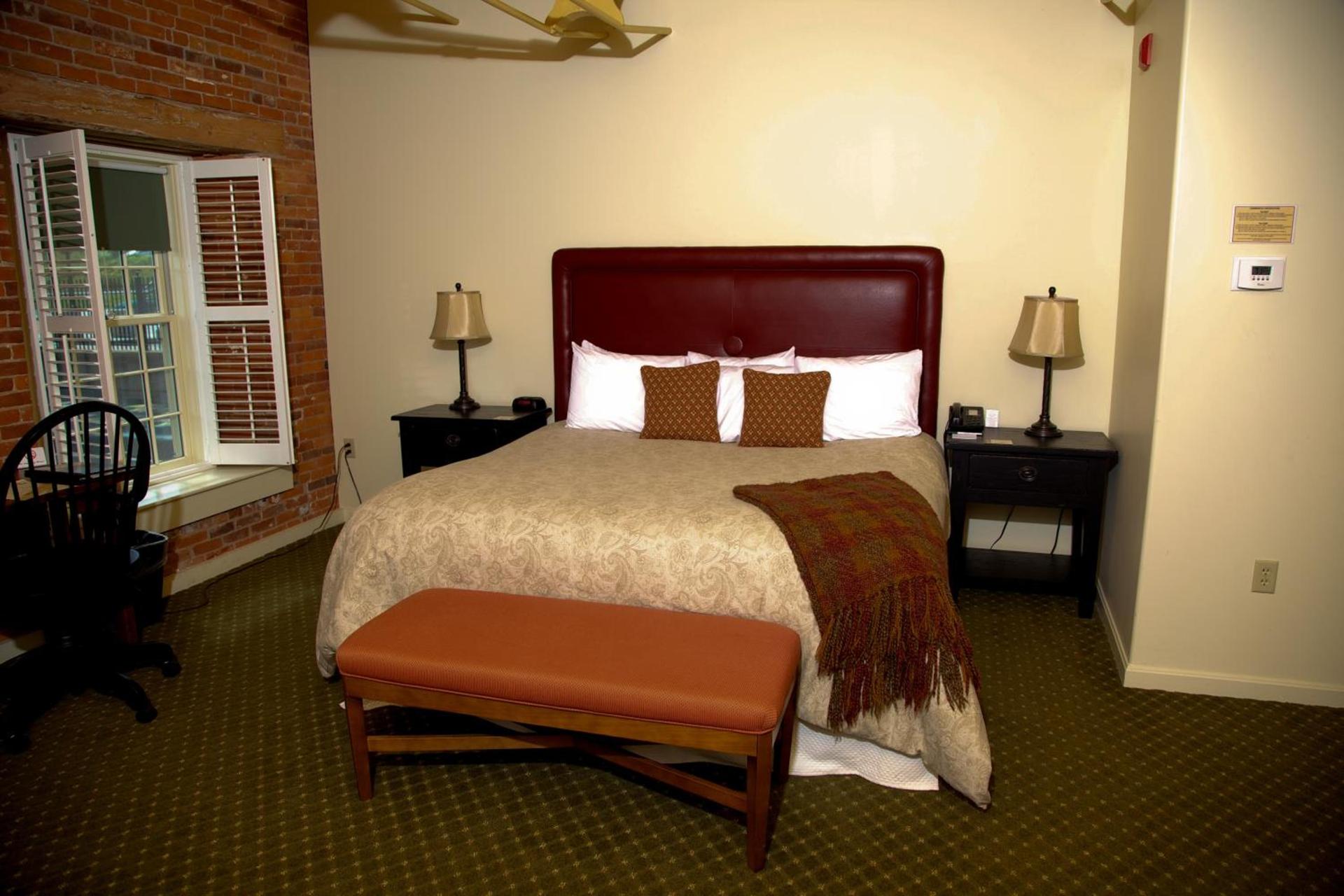 The Common Man Inn & Restaurant photo 68