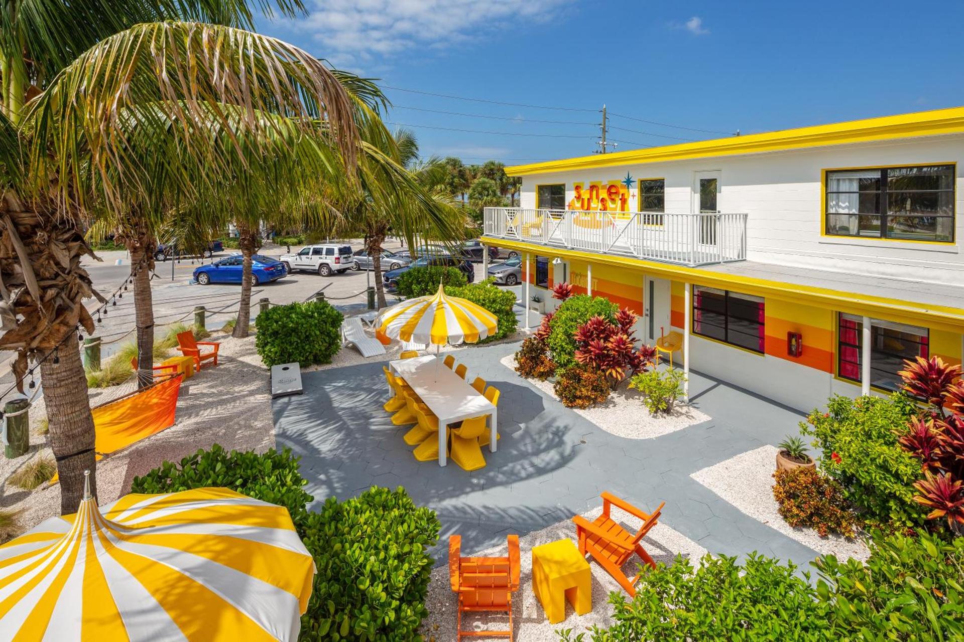Sunset Inn and Cabanas photo 1