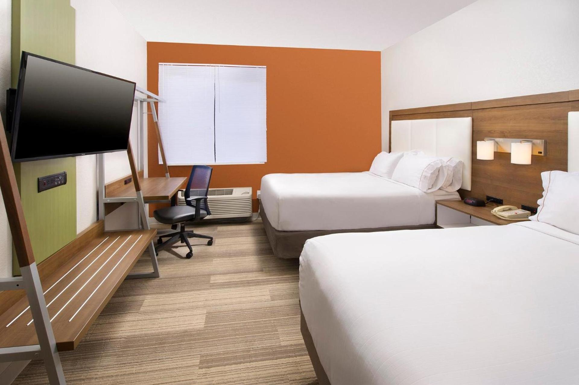 Holiday Inn Express & Suites San Antonio - Downtown Market Area by IHG photo 18