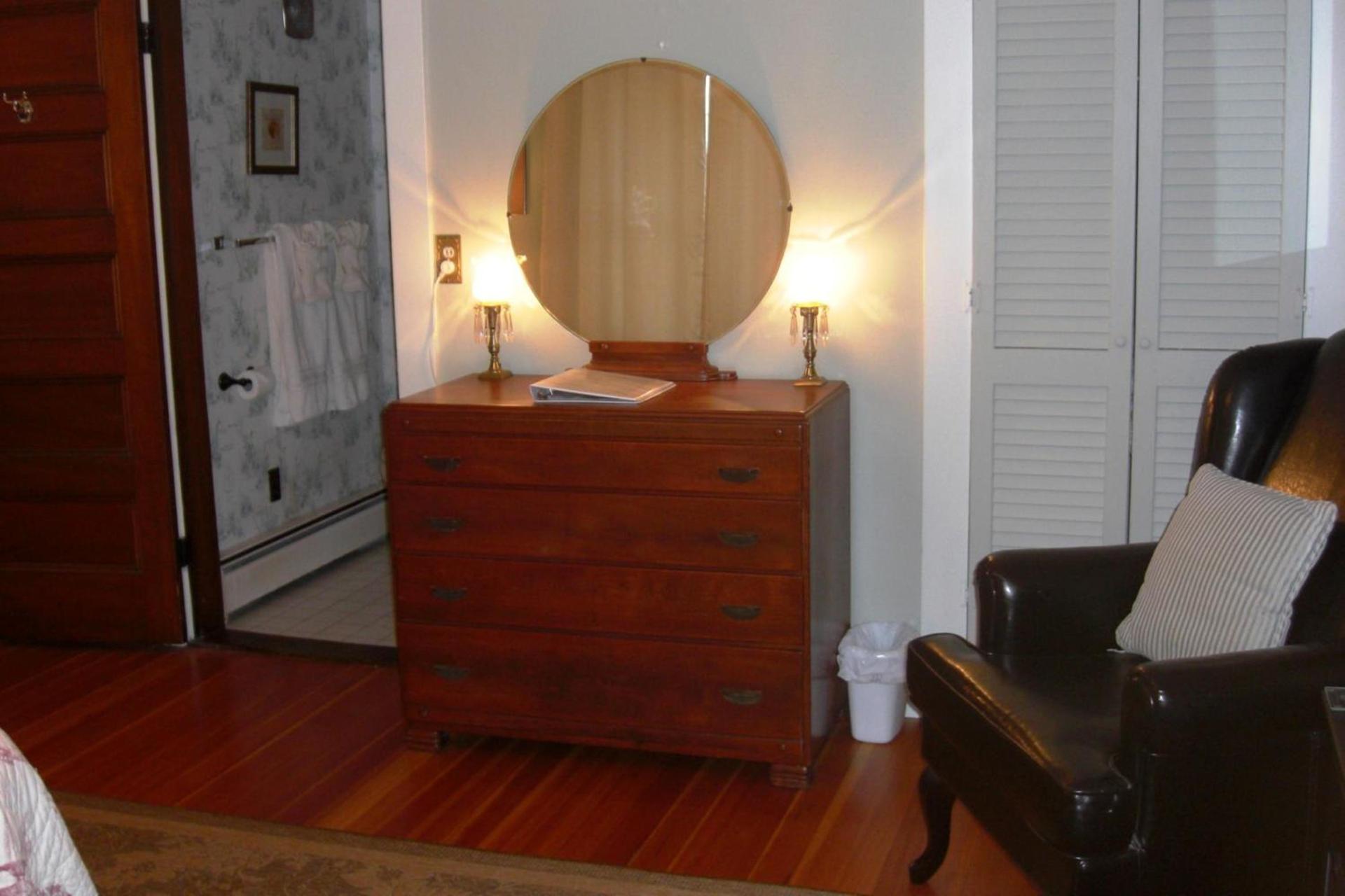 Seafarer Inn photo 39