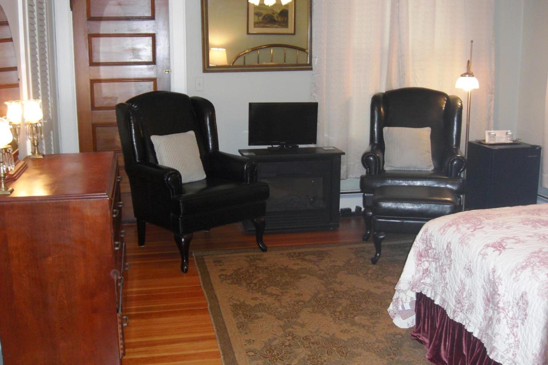 Seafarer Inn photo 43