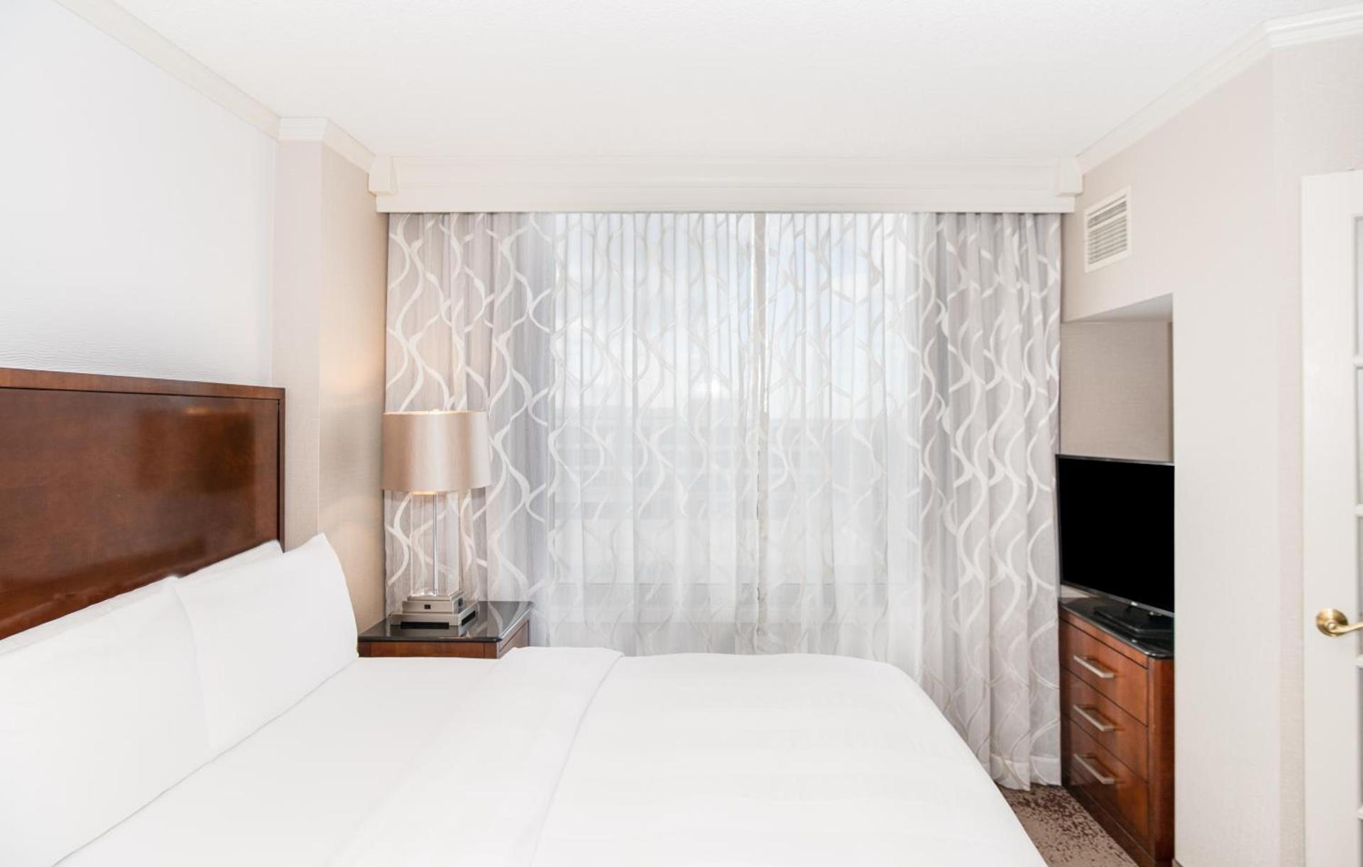 Chicago Marriott Suites Deerfield photo 10
