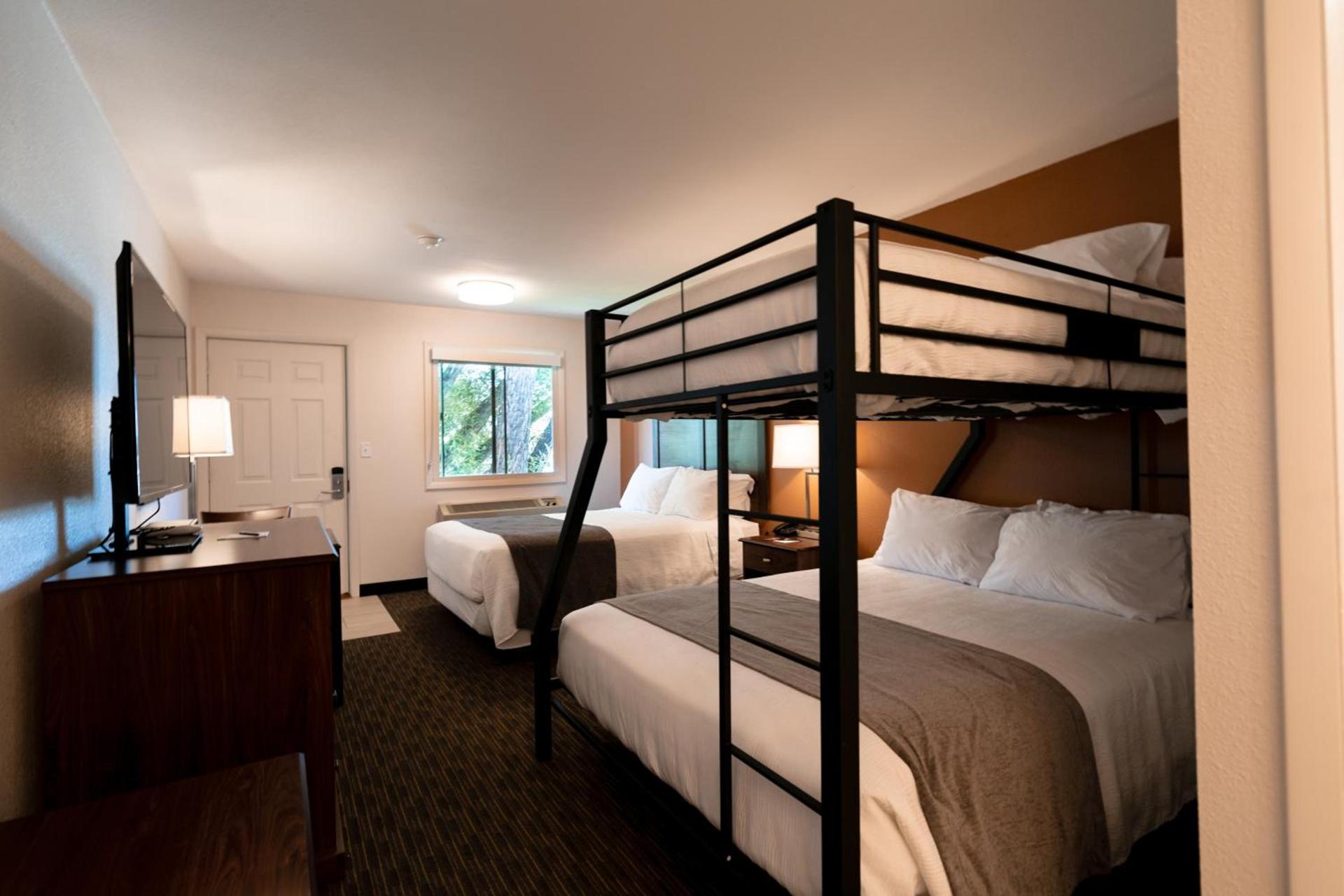 Riviera Motor Lodge photo 21