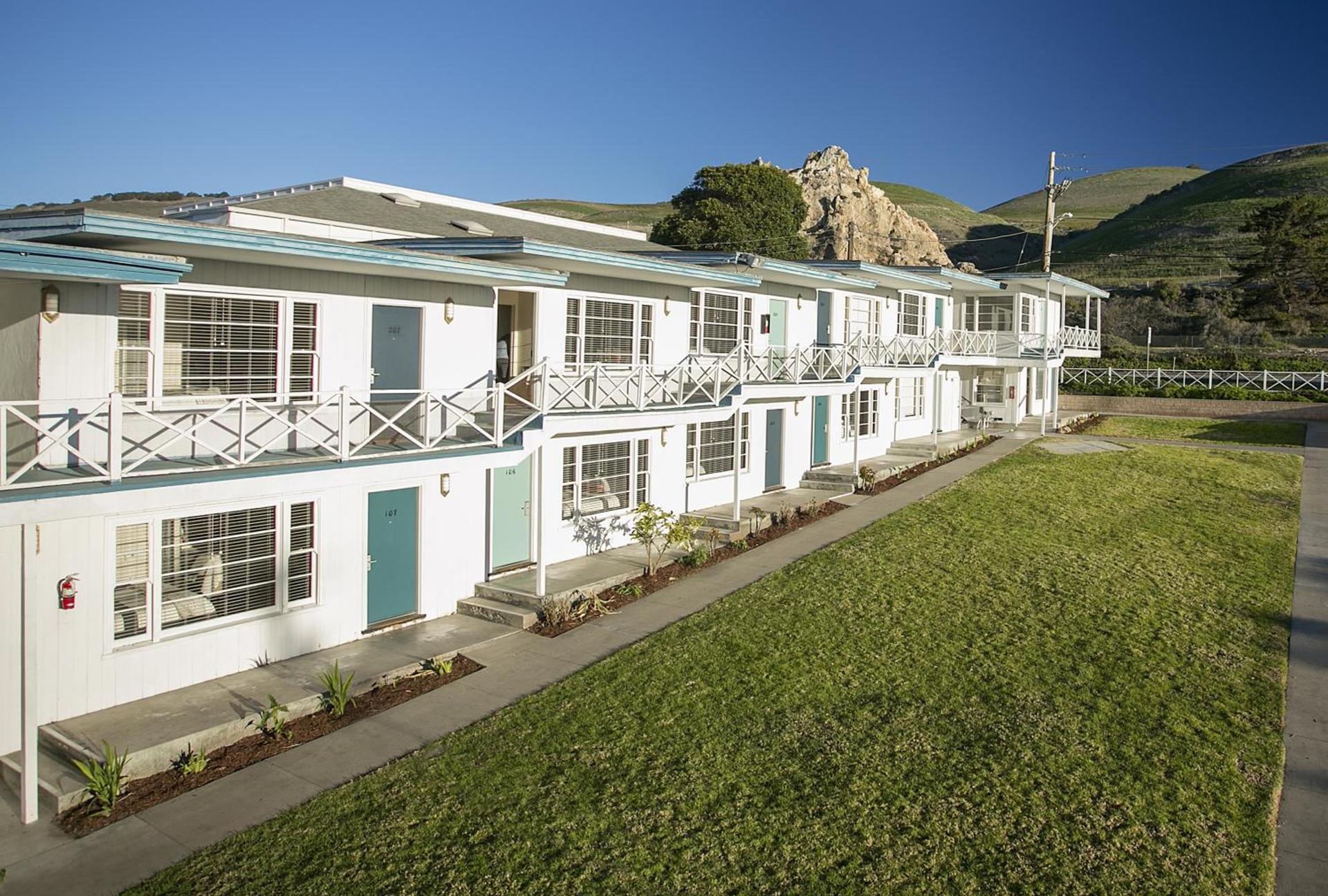 Tides Oceanview Inn and Cottages photo 19