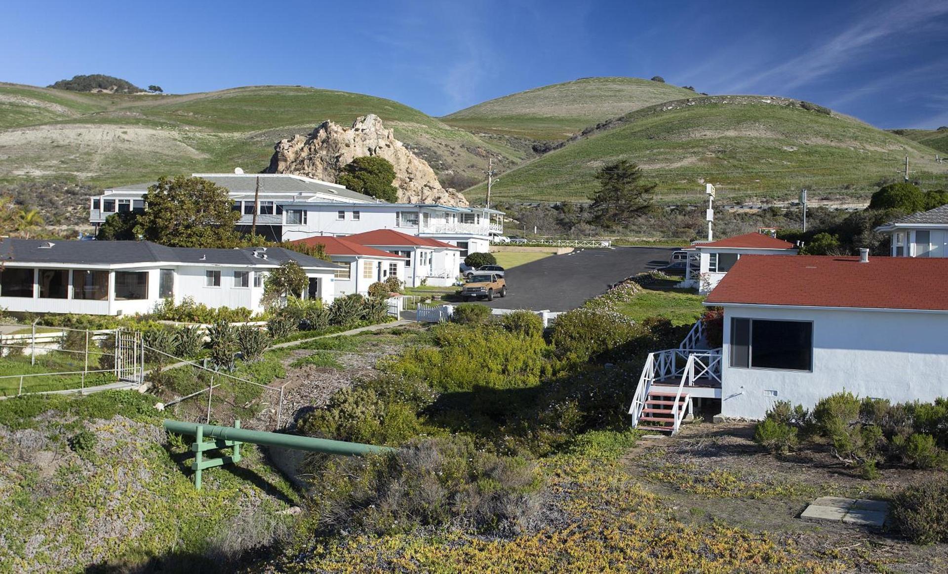 Tides Oceanview Inn and Cottages photo 26