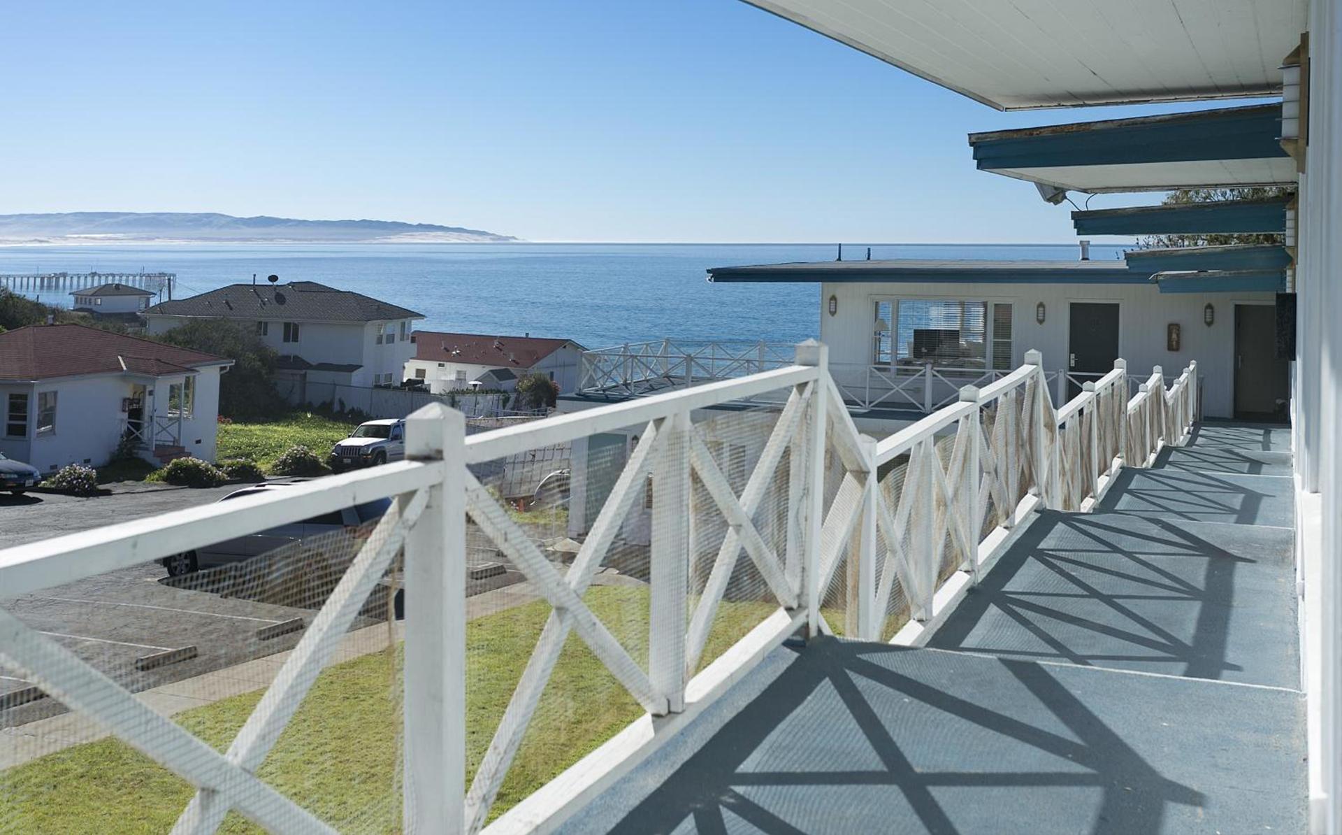 Tides Oceanview Inn and Cottages photo 23