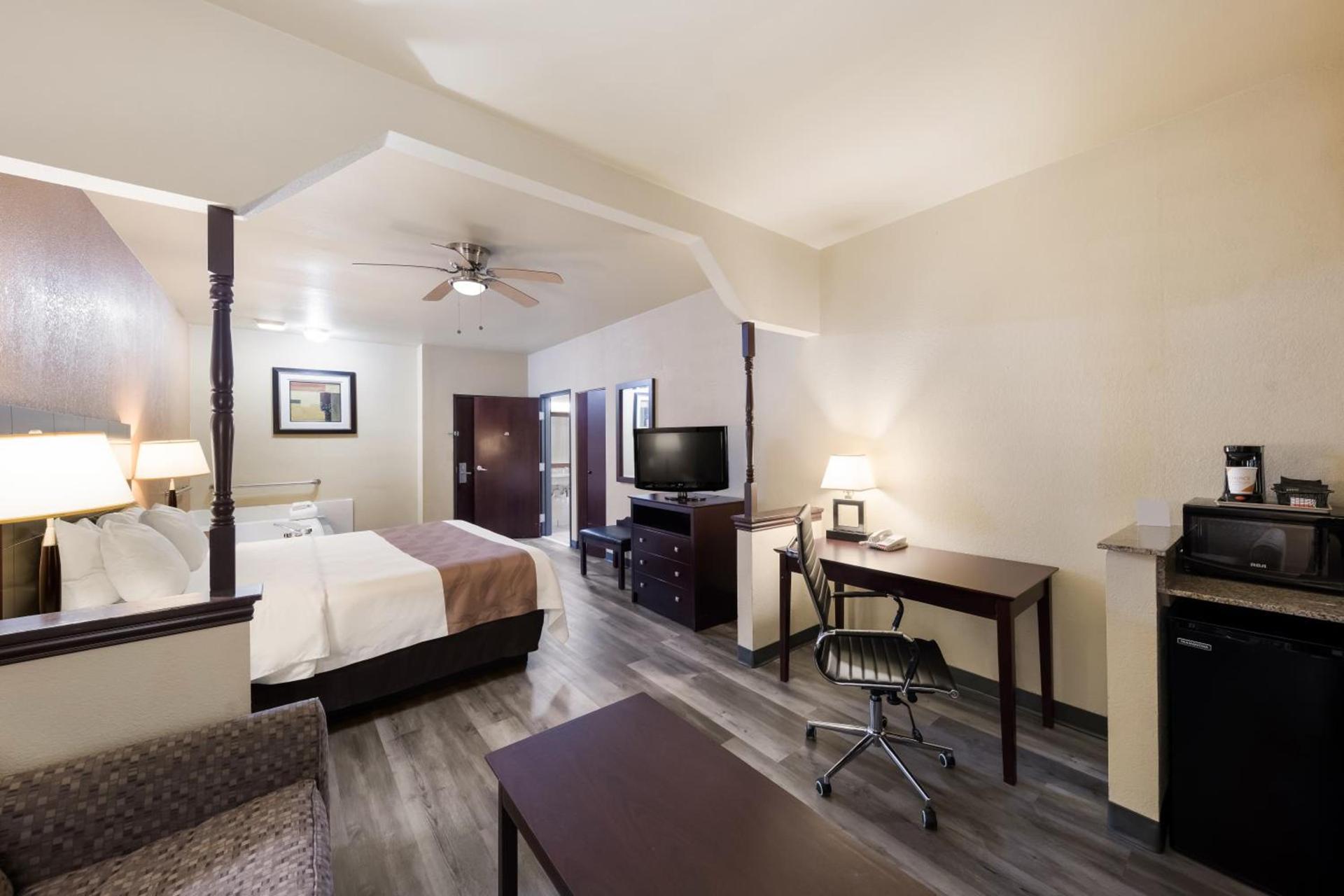 Quality Inn & Suites Terrell photo 44
