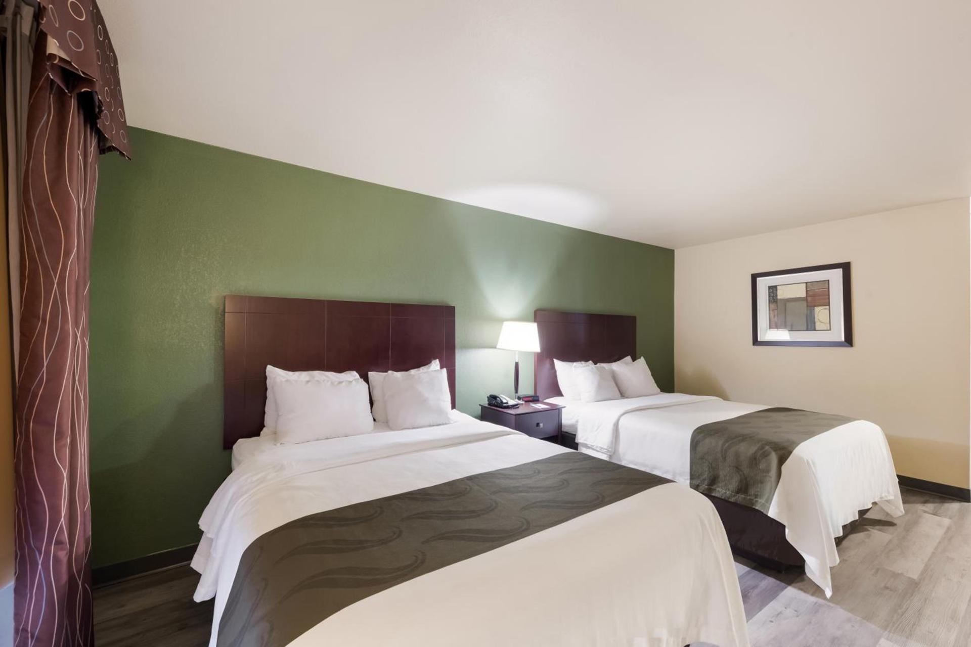 Quality Inn & Suites Terrell photo 45