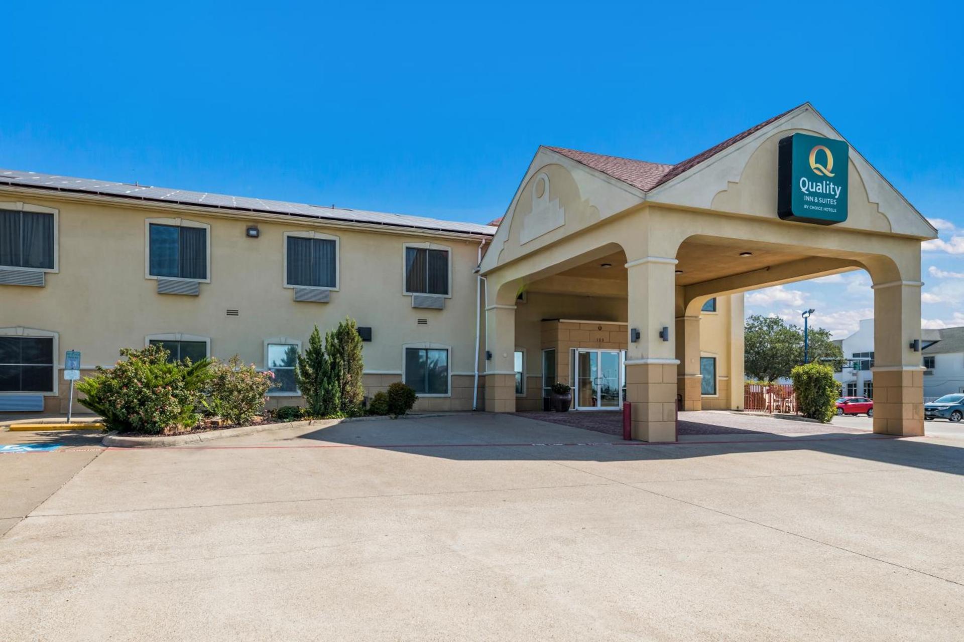 Quality Inn & Suites Terrell photo 60