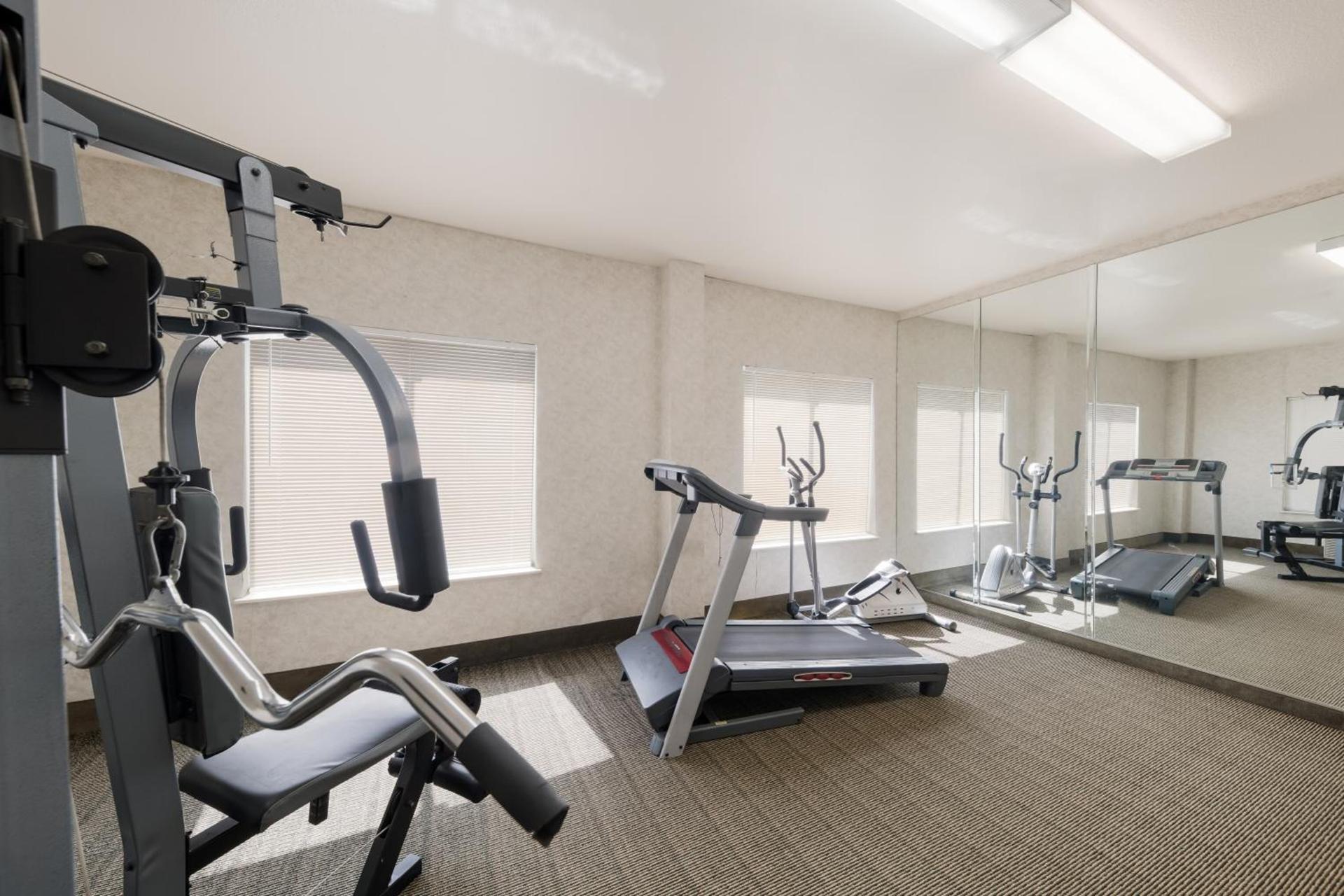 Quality Inn & Suites Terrell photo 59