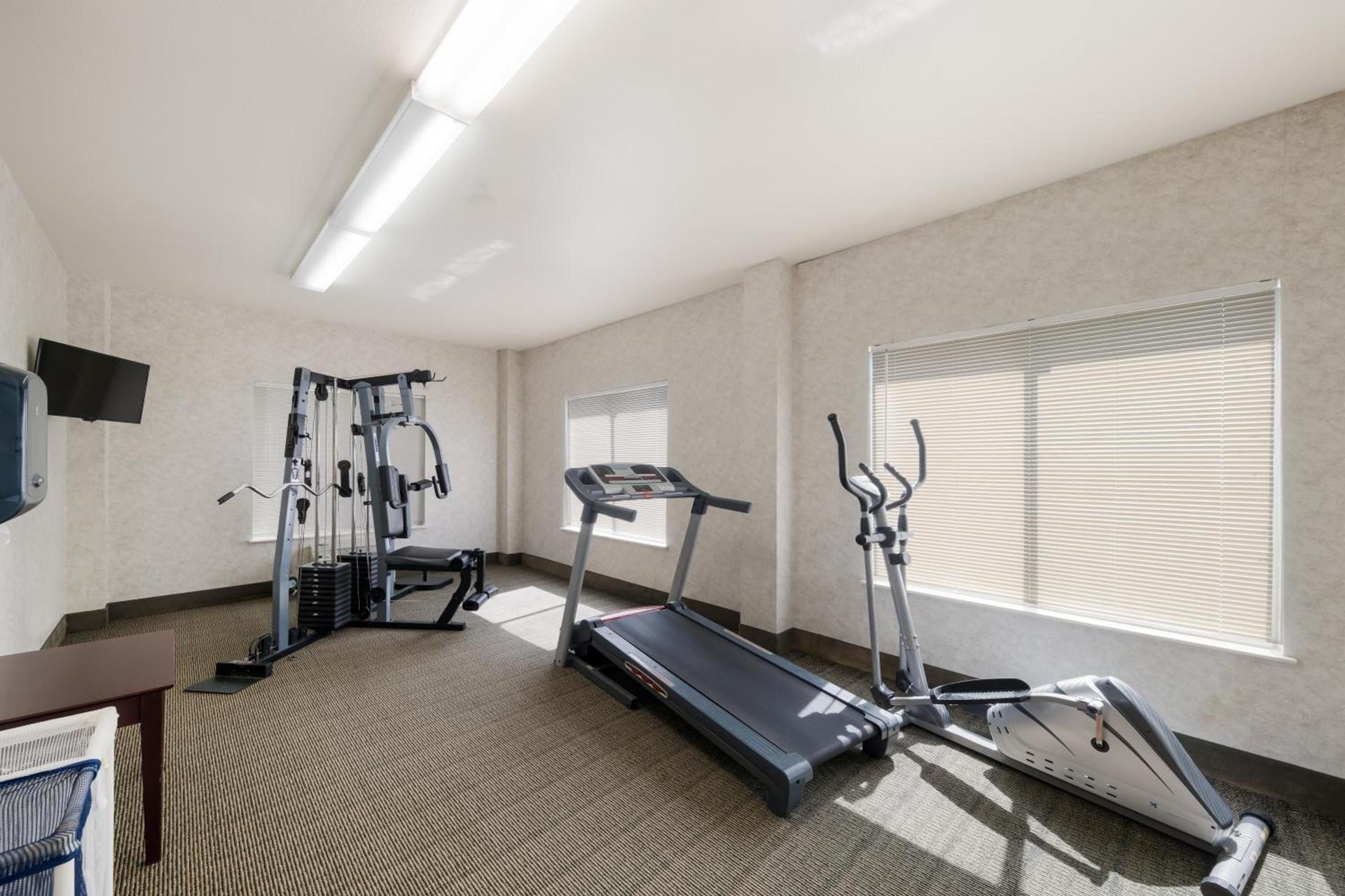 Quality Inn & Suites Terrell photo 64