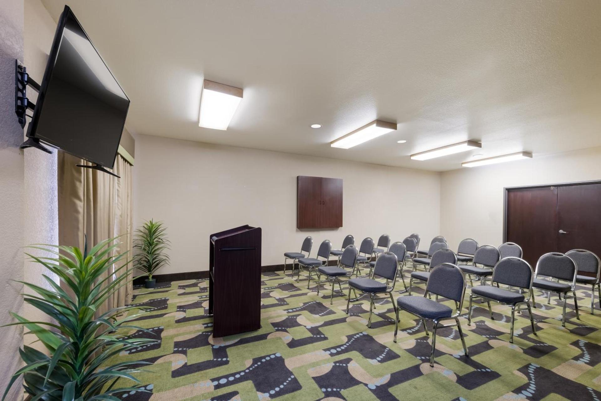 Quality Inn & Suites Terrell photo 66