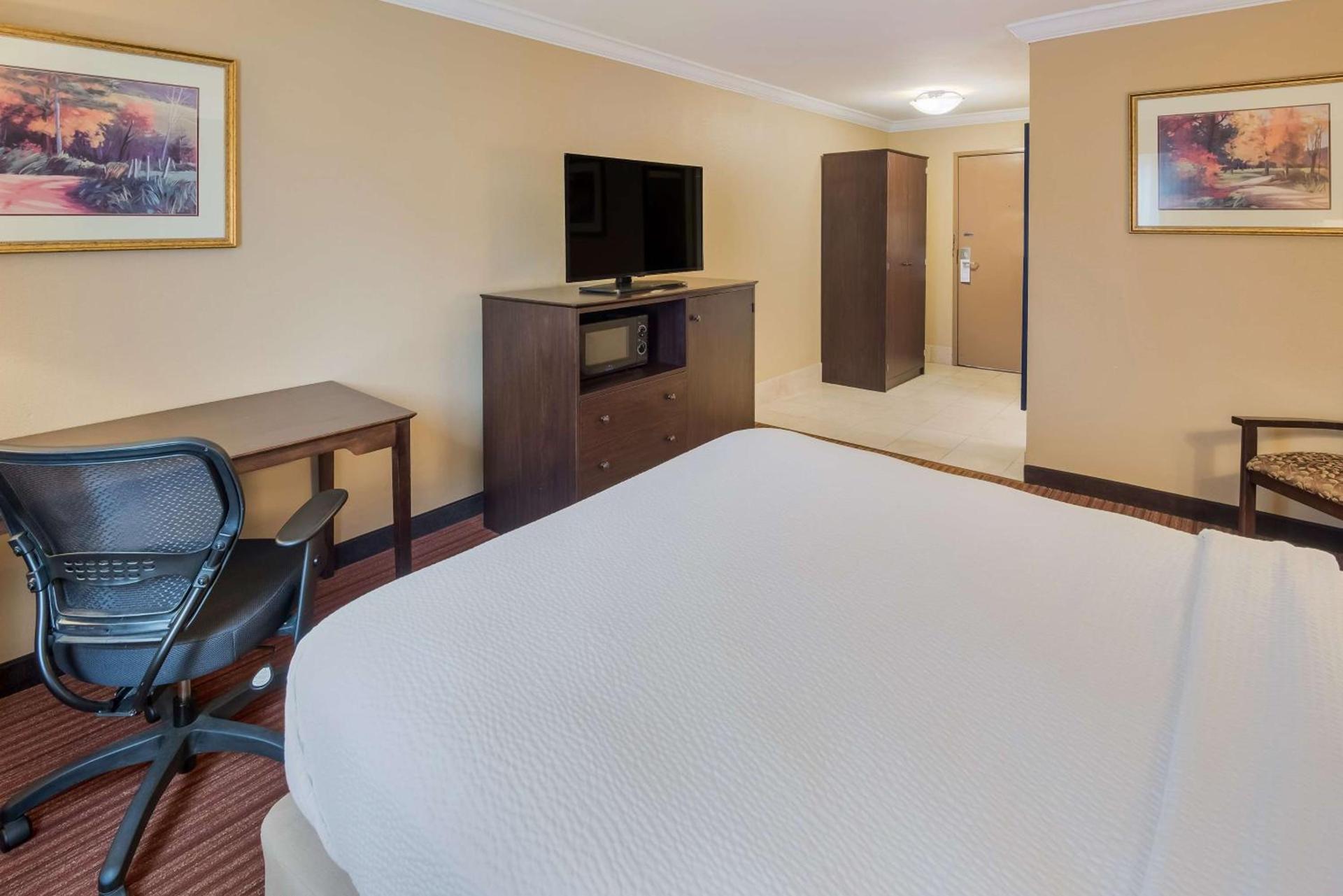 Best Western Sycamore Inn photo 22
