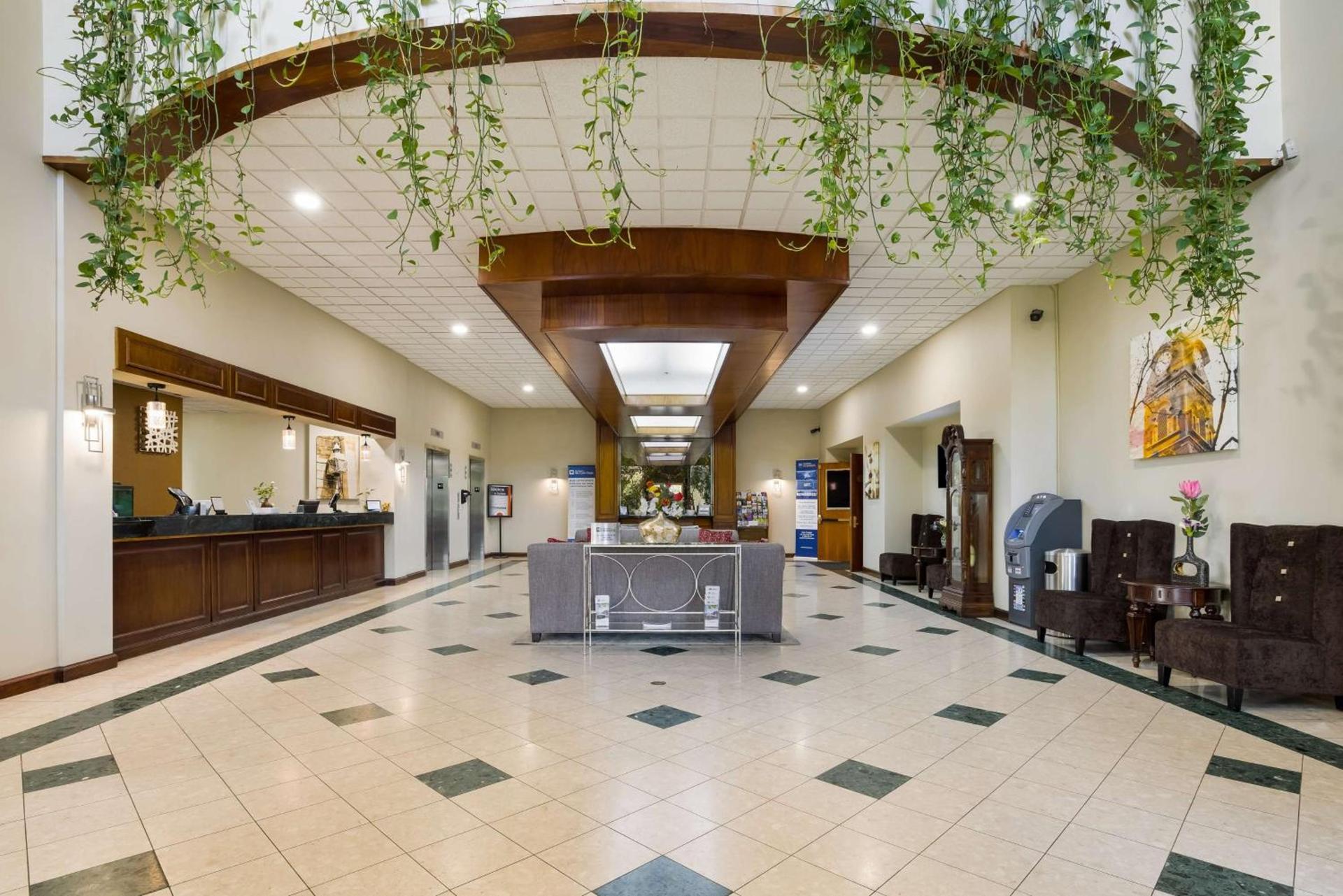 Best Western Grand Victorian Inn photo 2