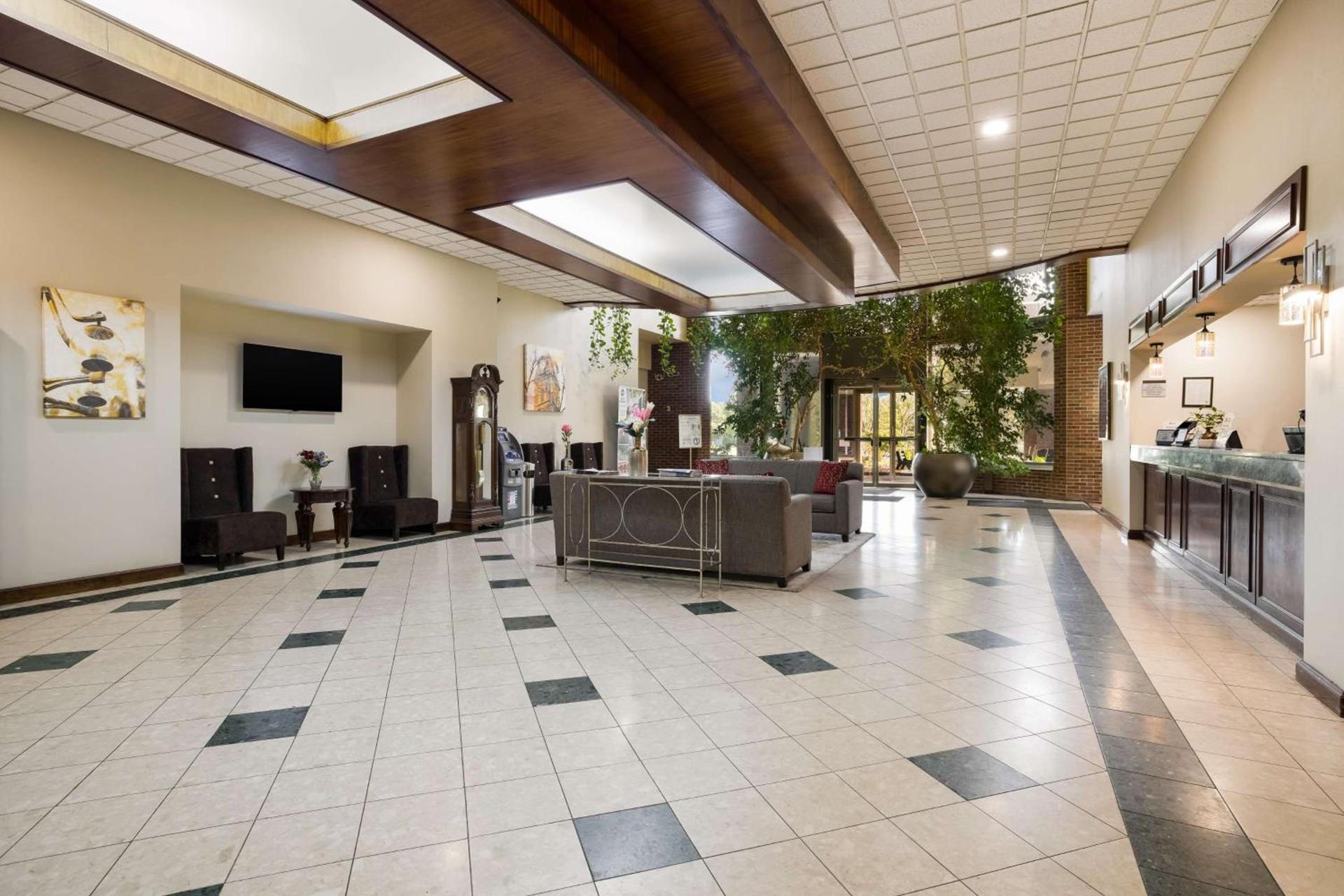 Best Western Grand Victorian Inn photo 4